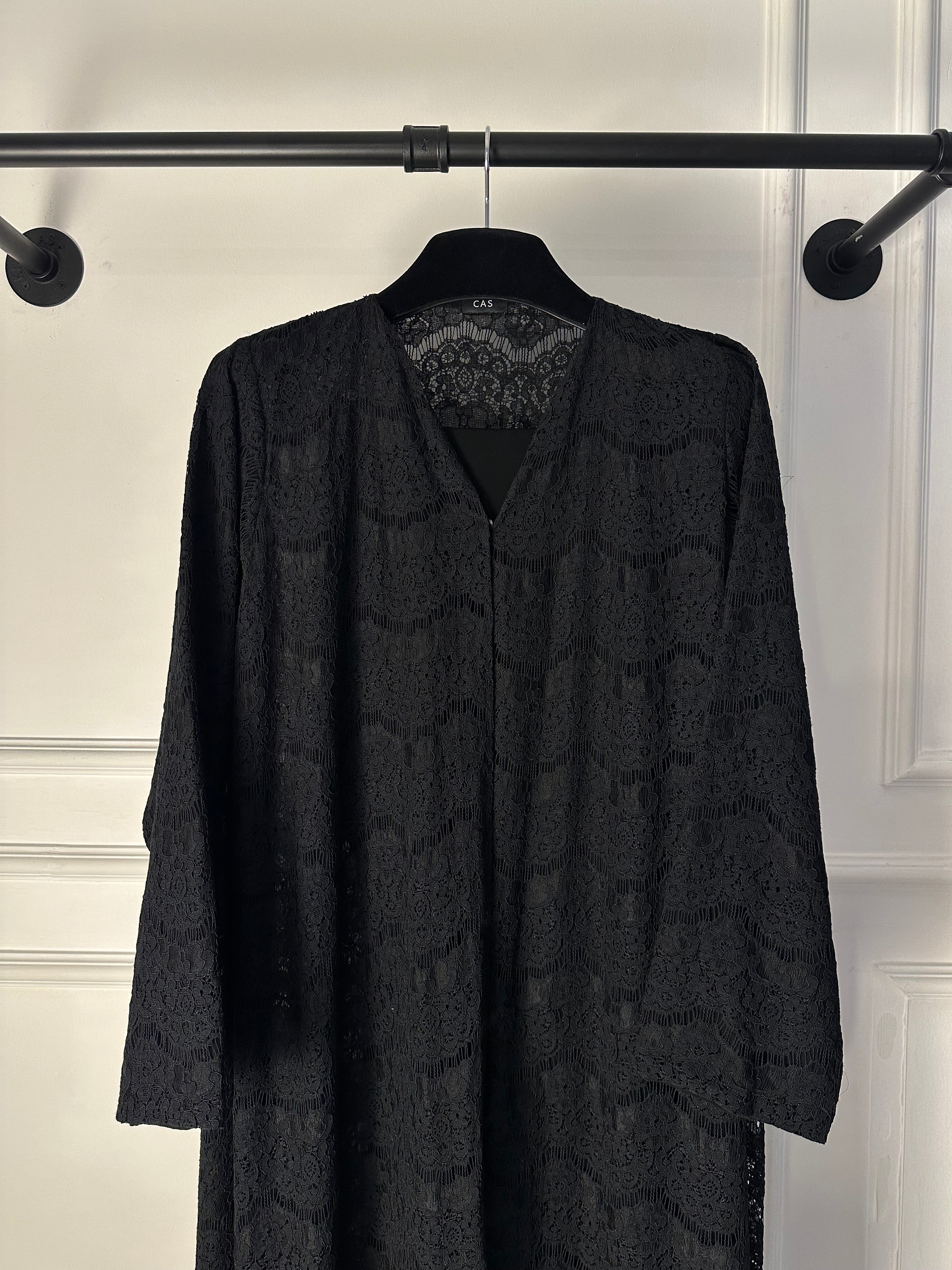 C 1923 Black Dantel Abaya
