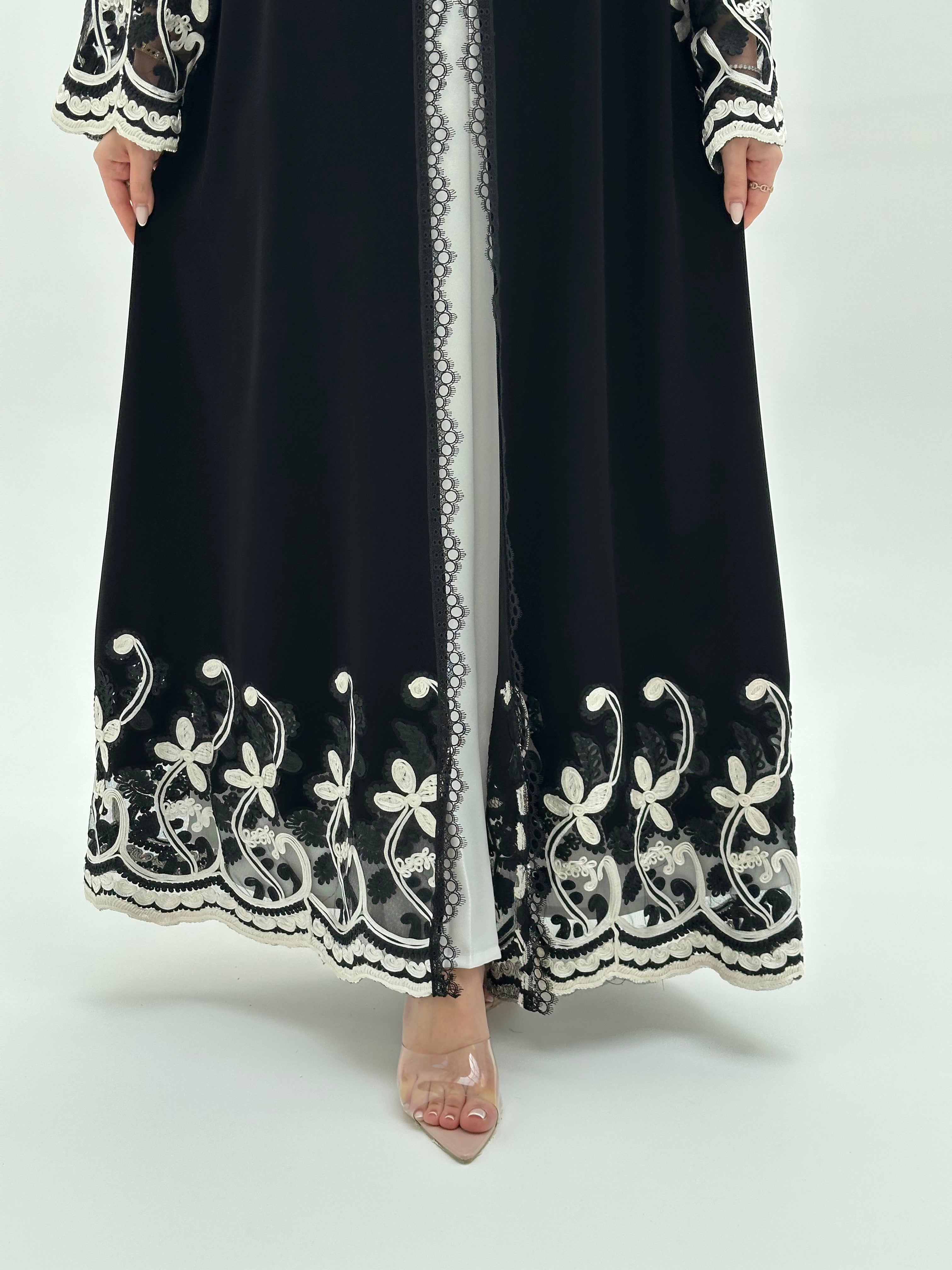 C 1926 Black Floral Lace Abaya