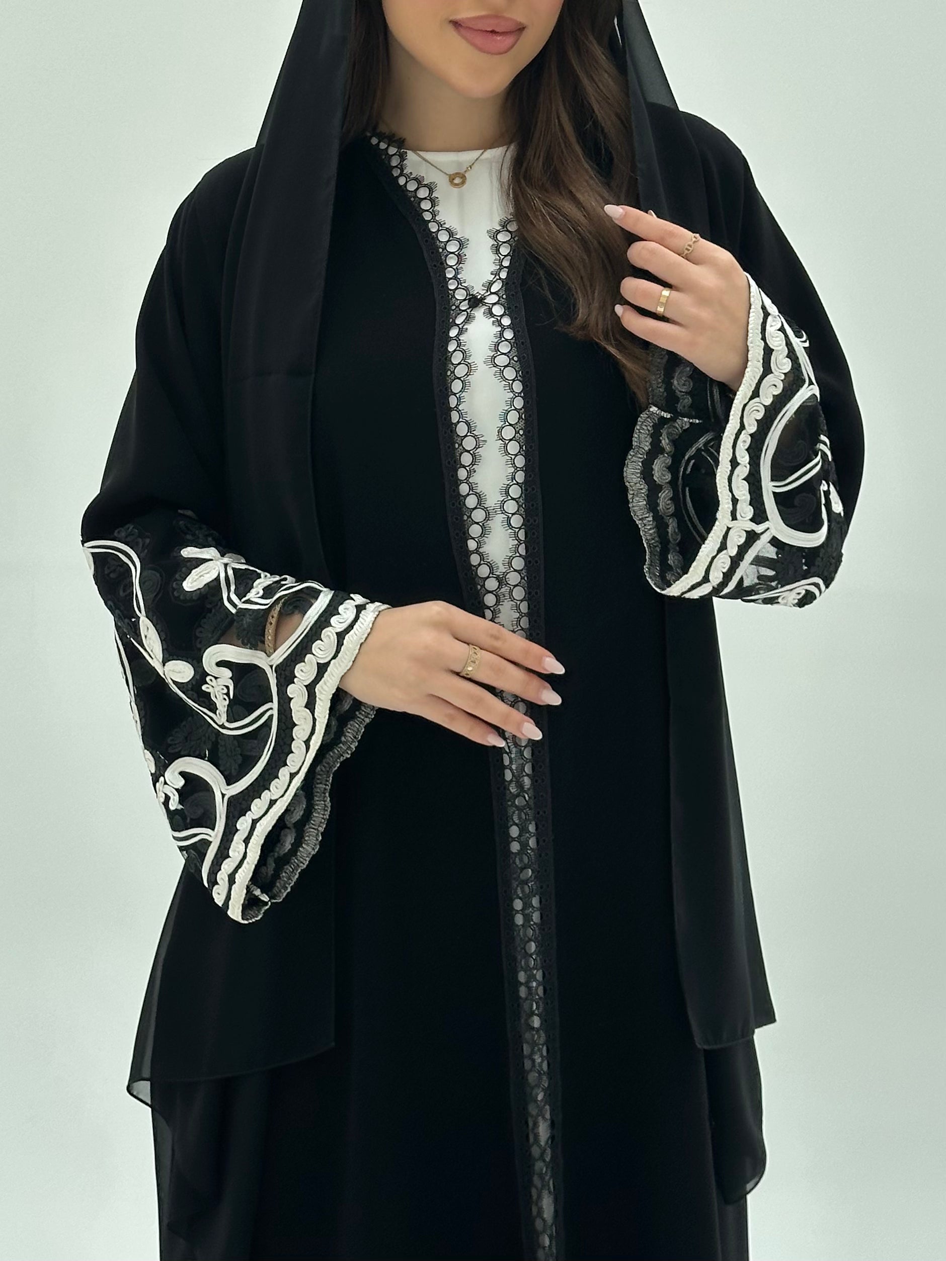 C 1926 Black Floral Lace Abaya