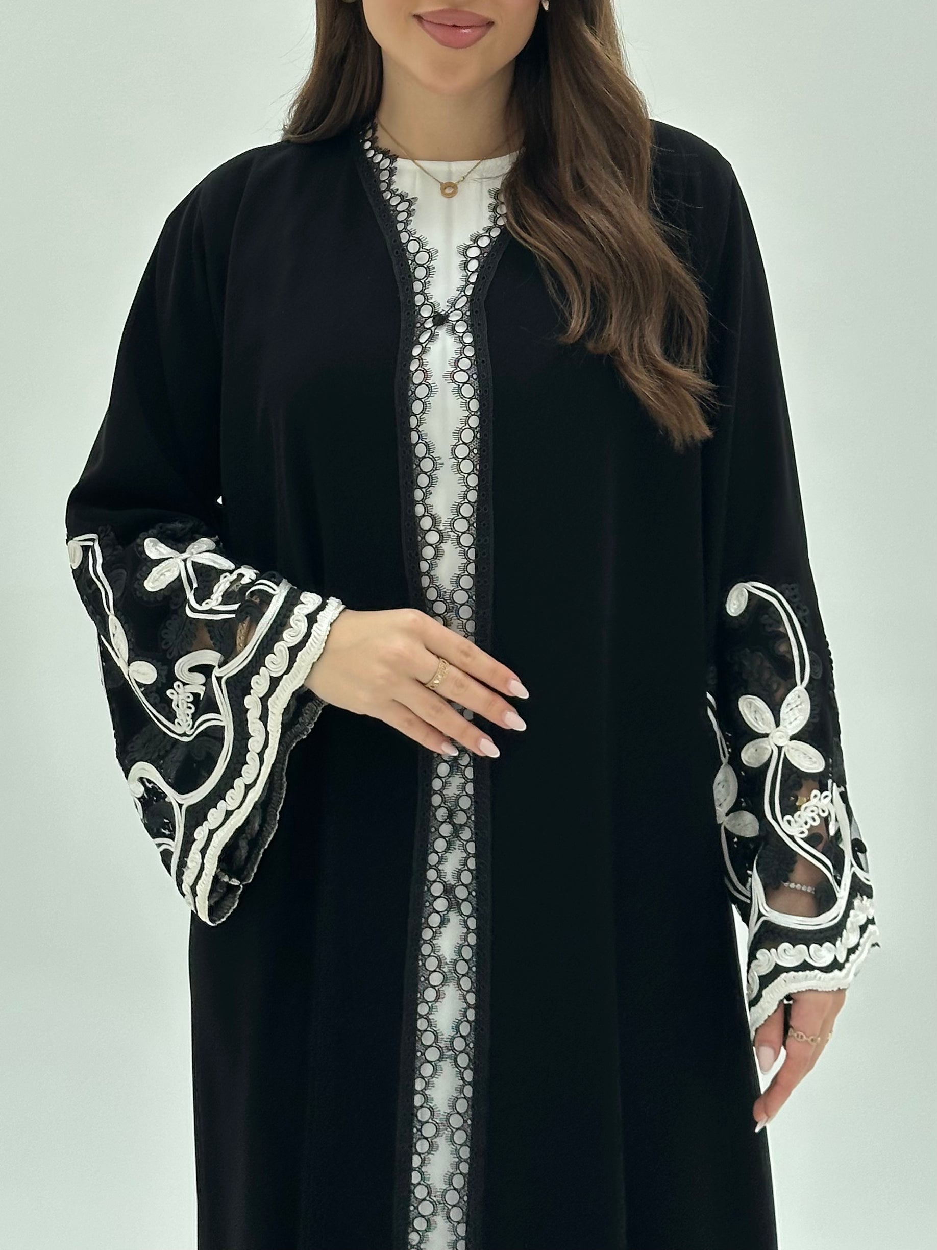 C 1926 Black Floral Lace Abaya