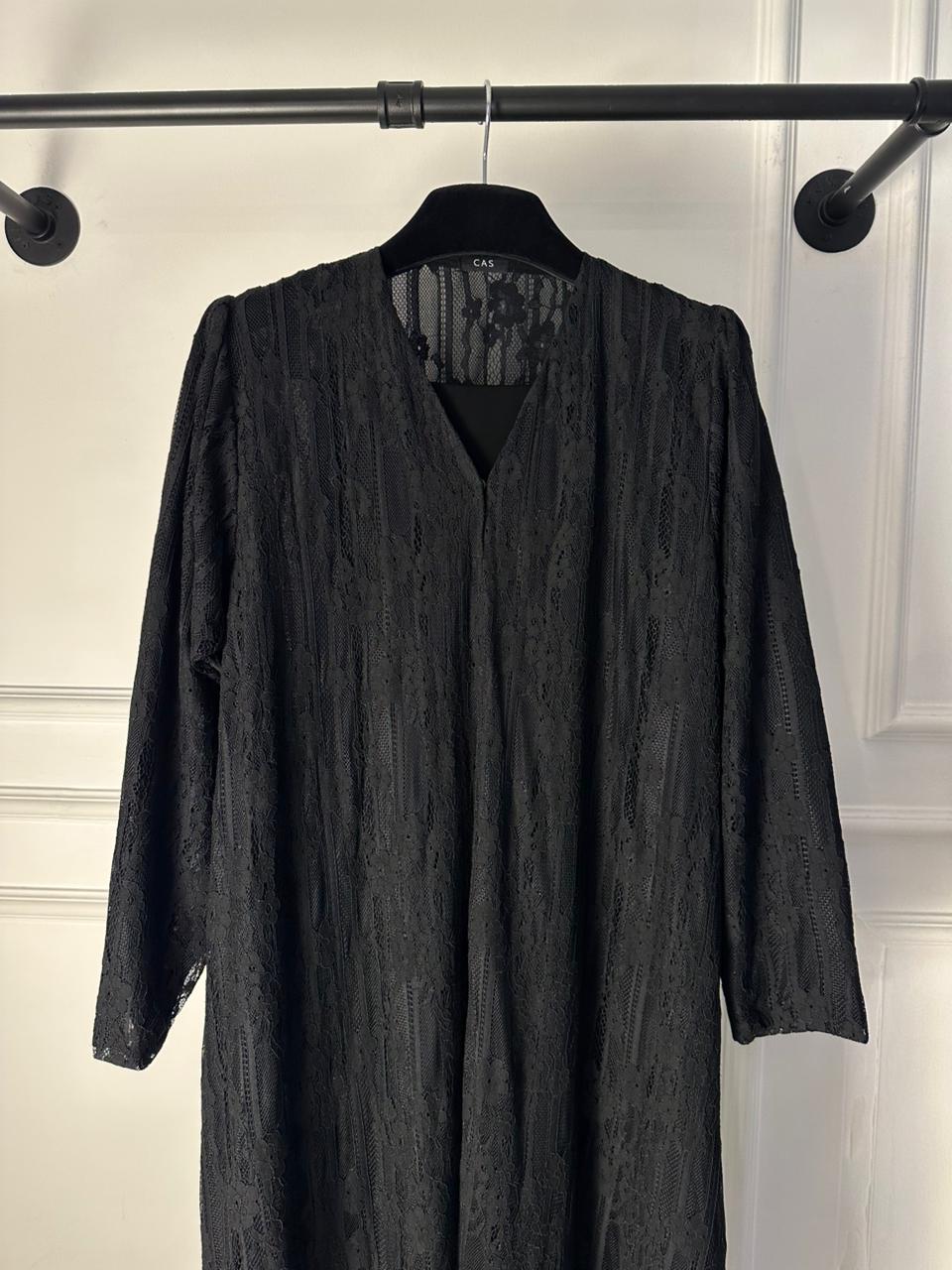 C 1955 Black Floral Dantel Abaya