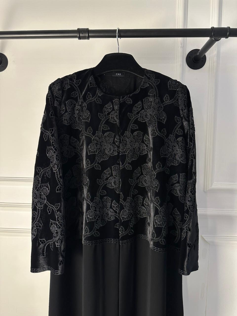 C 1979 Black Velvet Floral Dantel Abaya