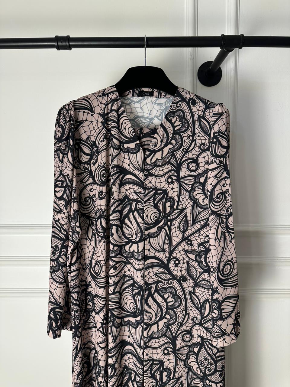 C 2011 Black Beige Printed Abaya