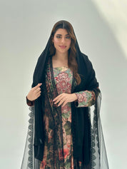 C 2069 Black Lace Abaya