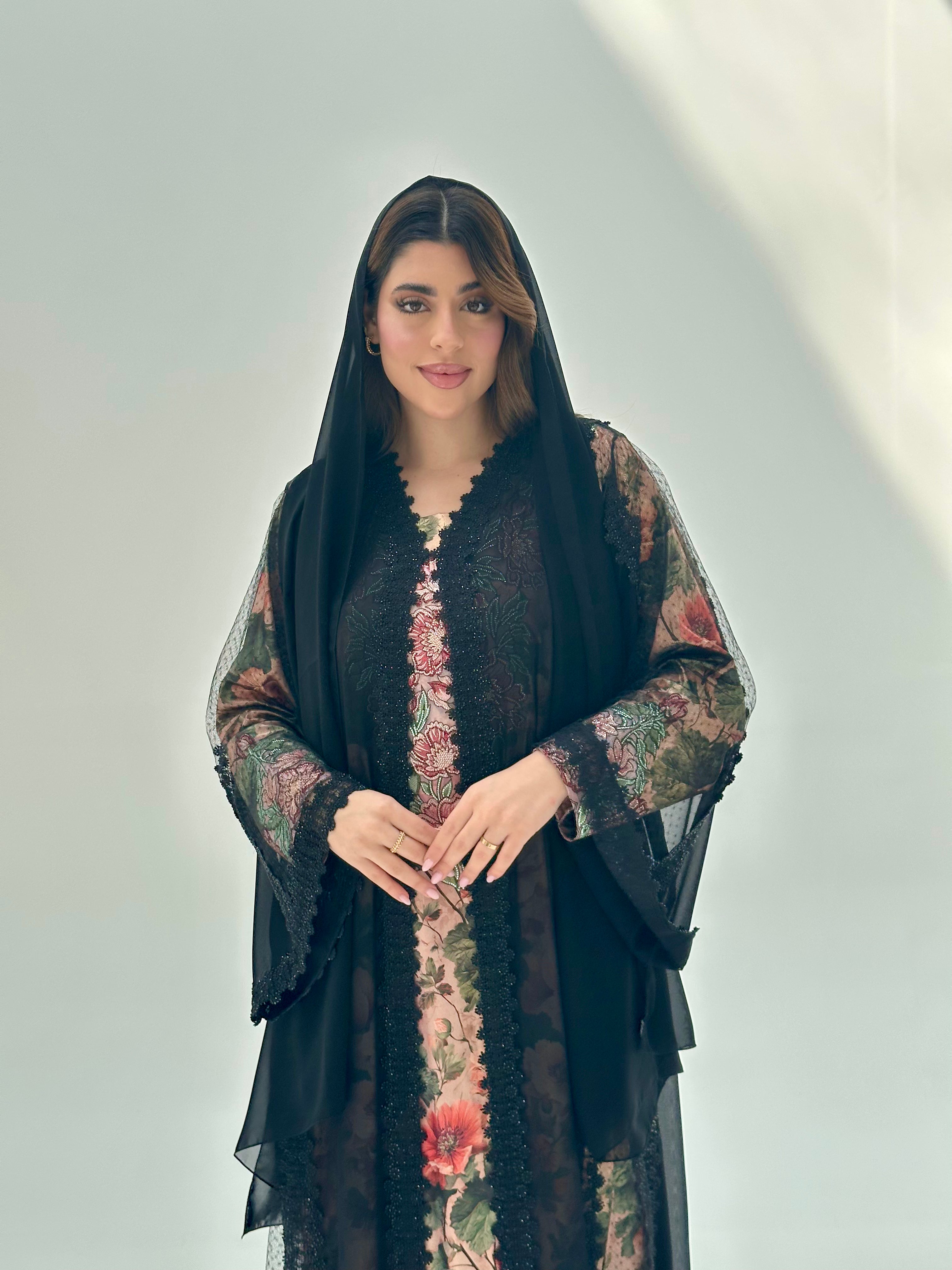 C 2070 Black Lace Abaya