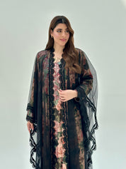 C 2073 Black Lace Abaya