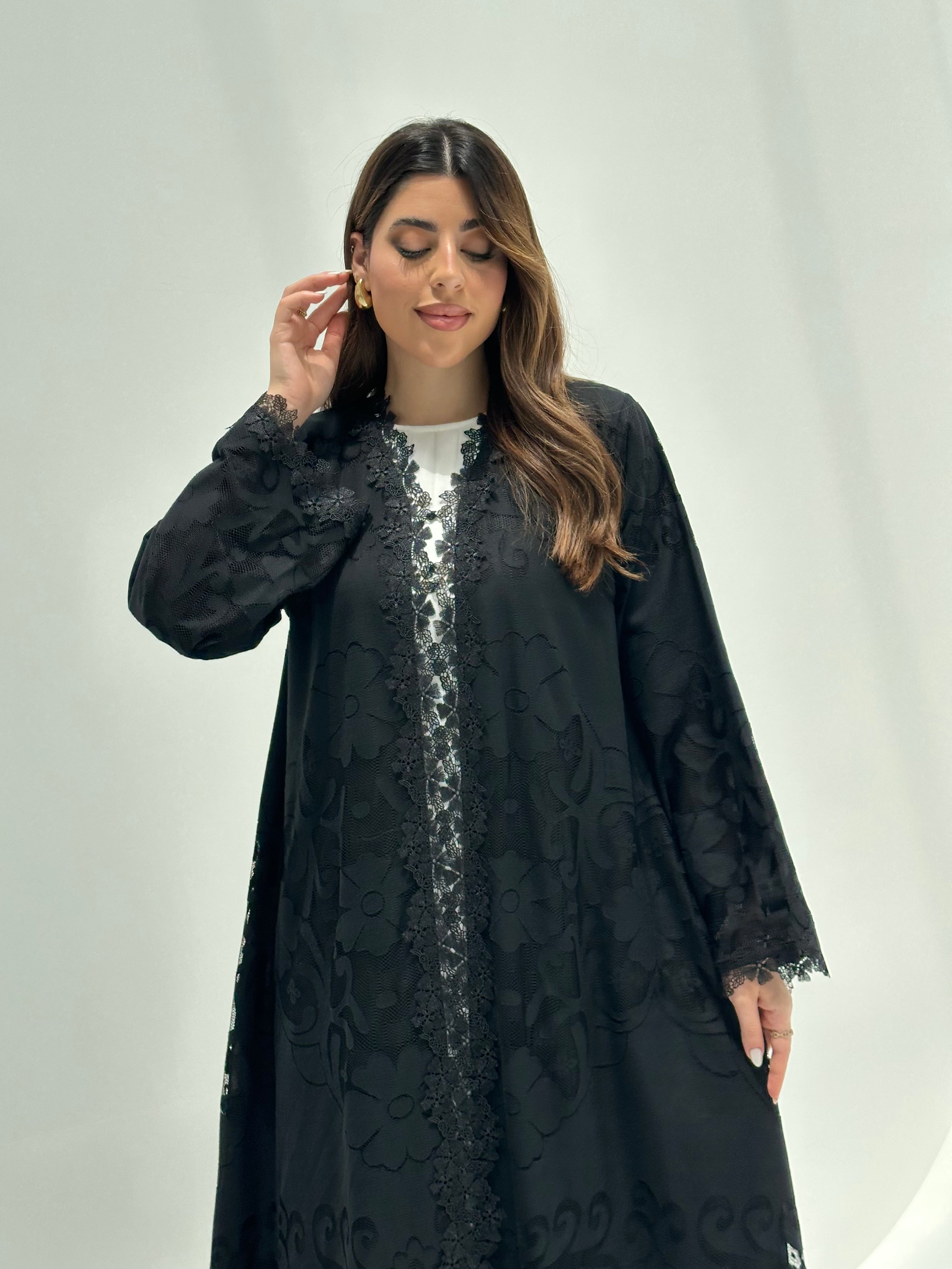 C 2168 Black Floral Dantel Abaya