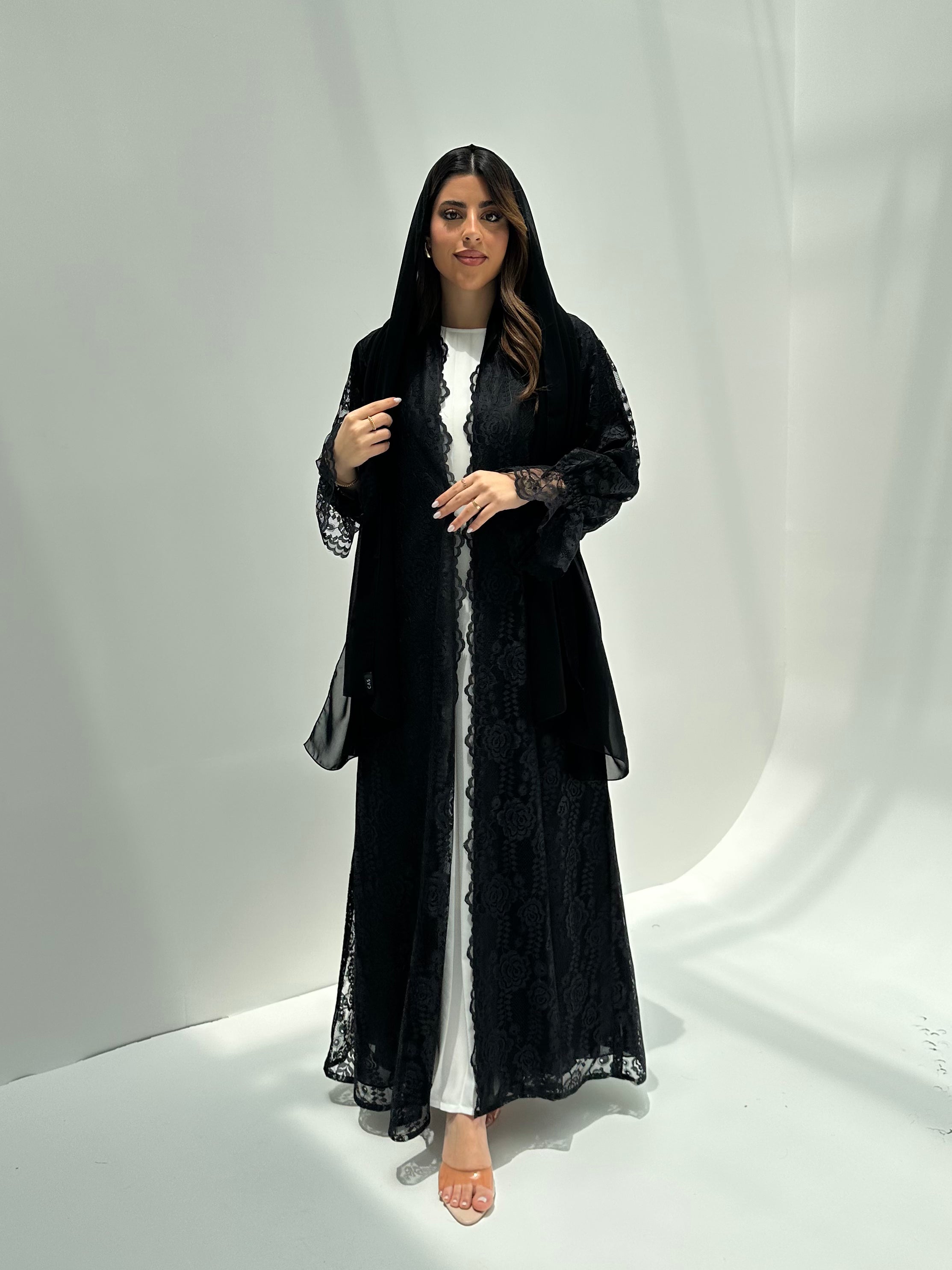 C 2169 Black Floral Dantel Abaya