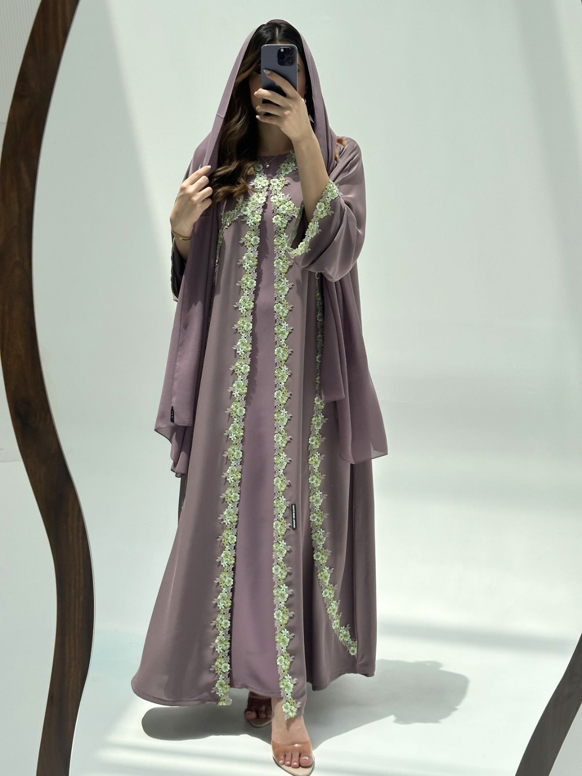 C 2223 Orchid Lace Abaya