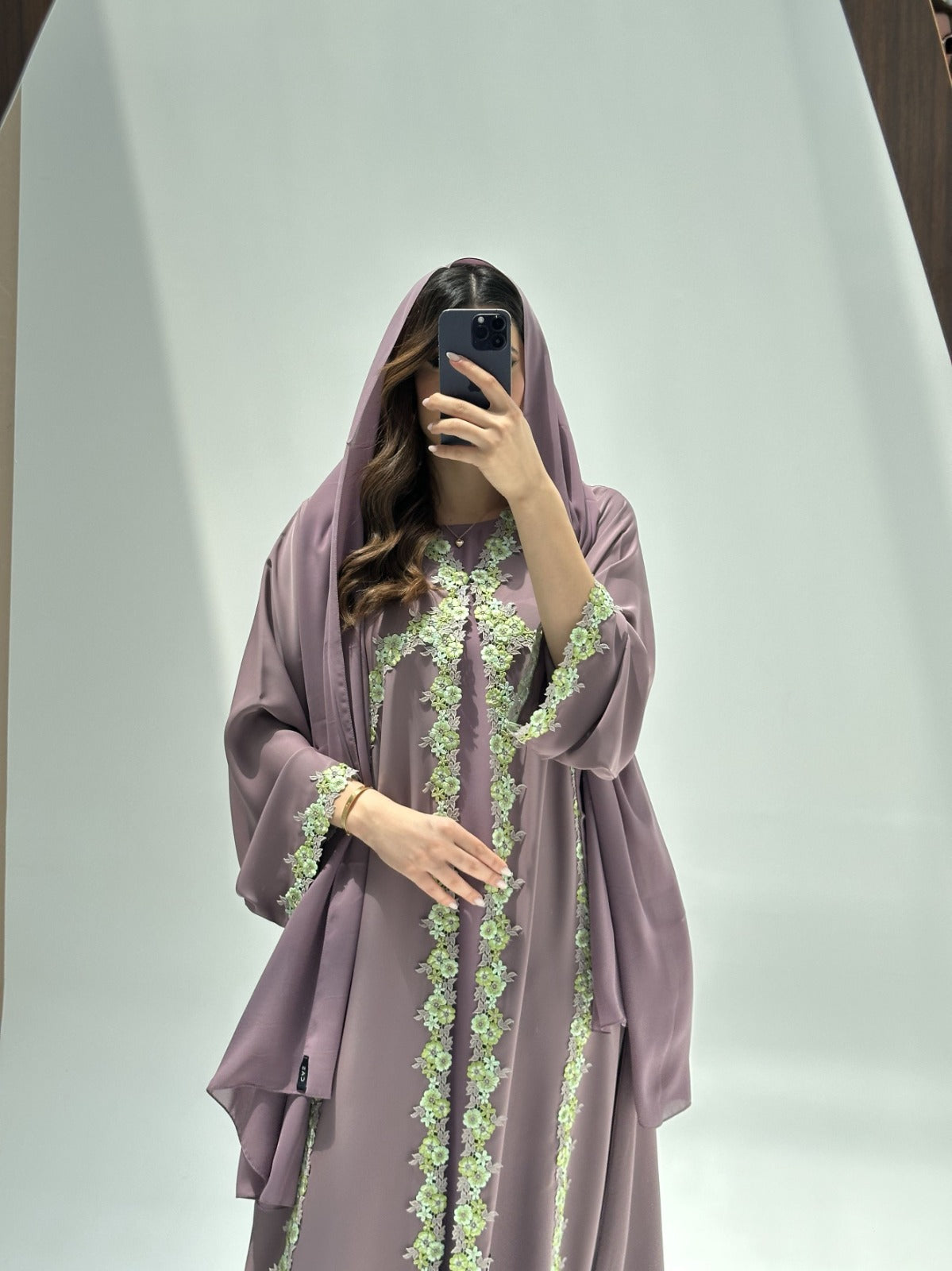 C 2223 Orchid Lace Abaya