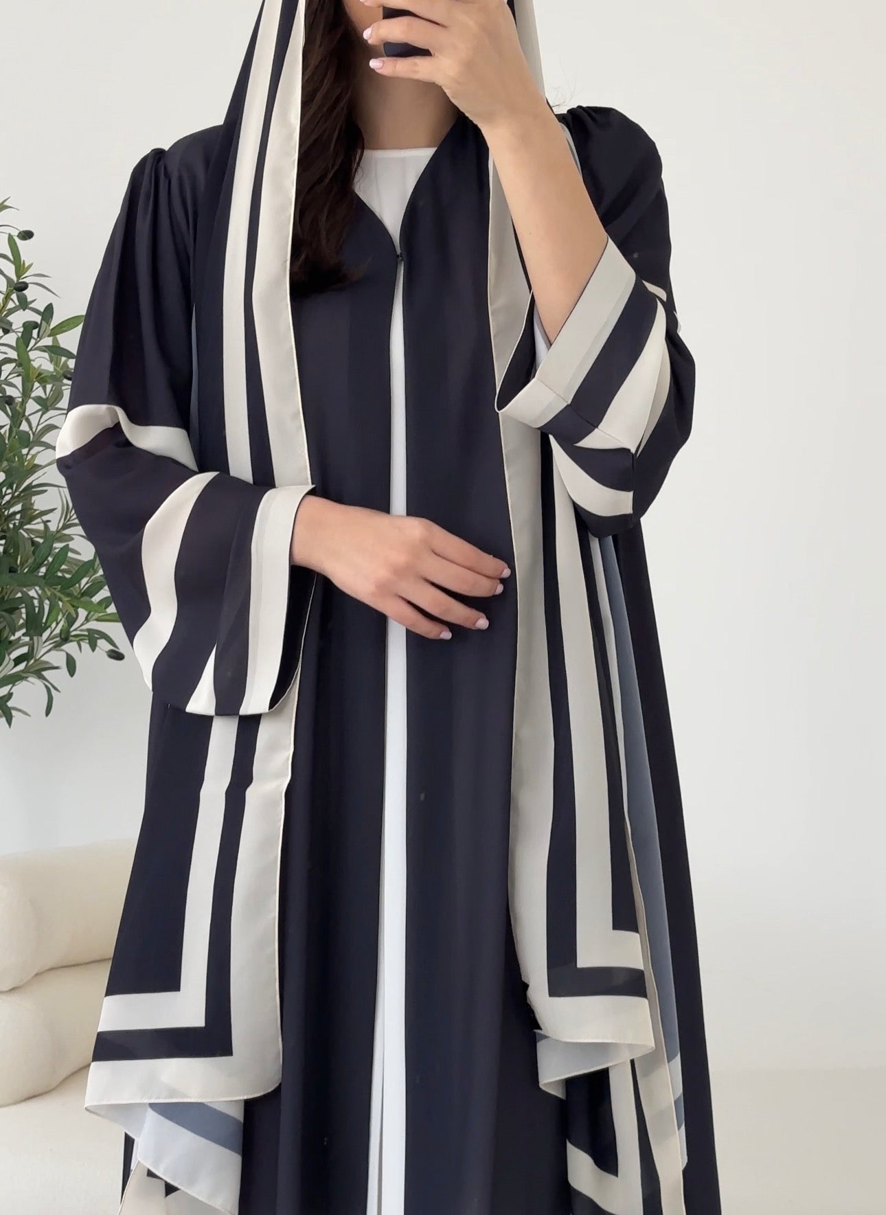 C 2263 Black White Stripe Printed Abaya