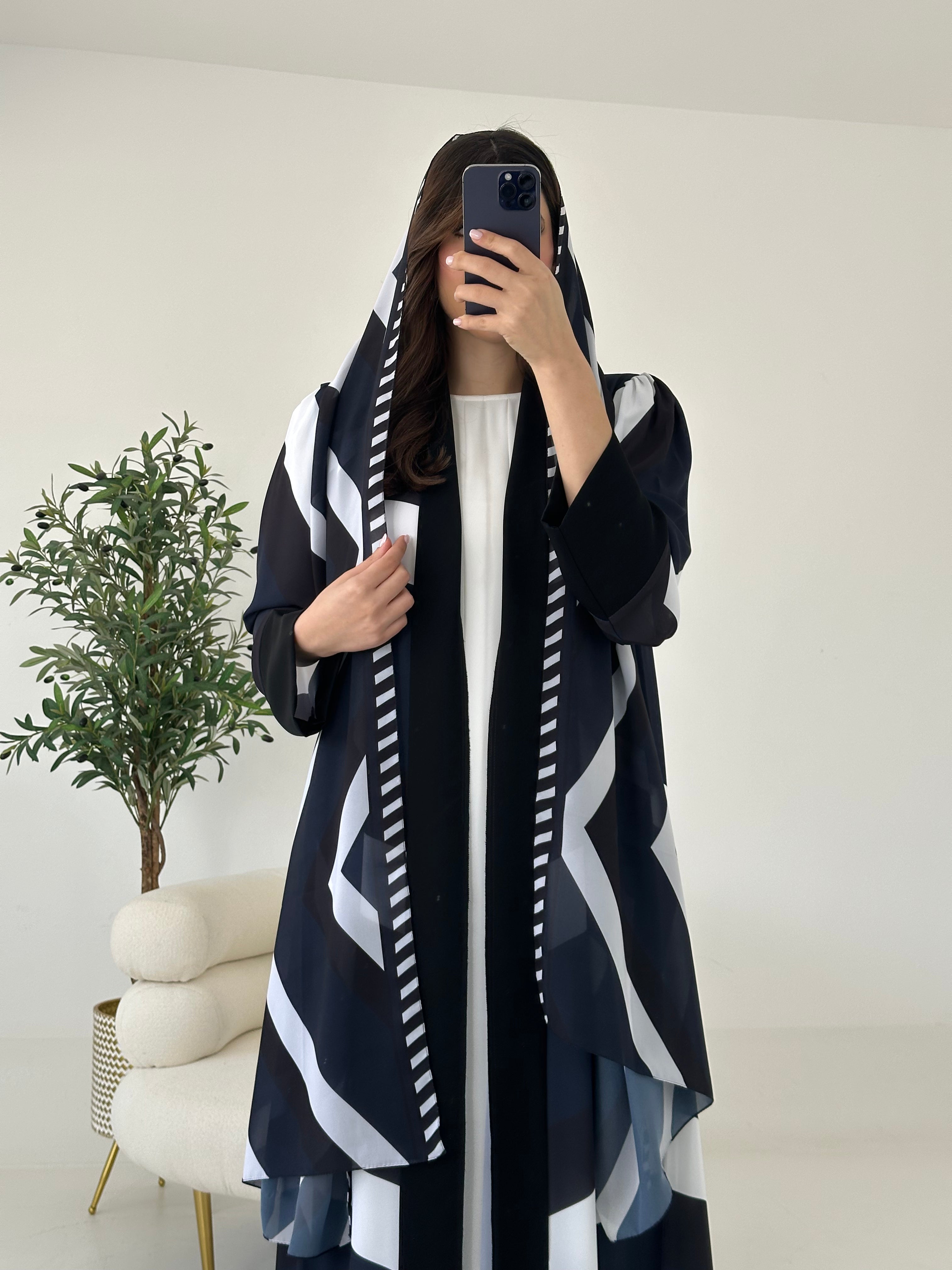 C 2264 Black White Printed Abaya