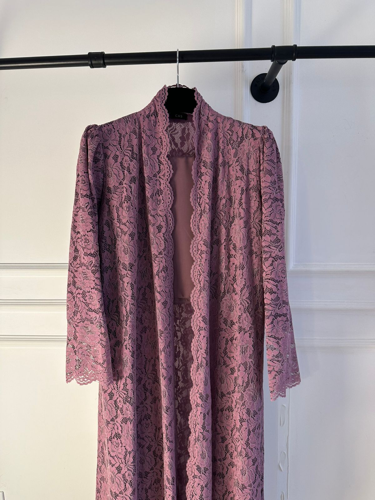 C 2324-02 Violet Dantel Abaya
