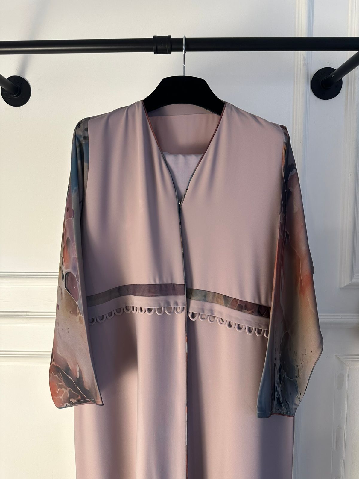 C 2367 Light Purple Swirls Abaya