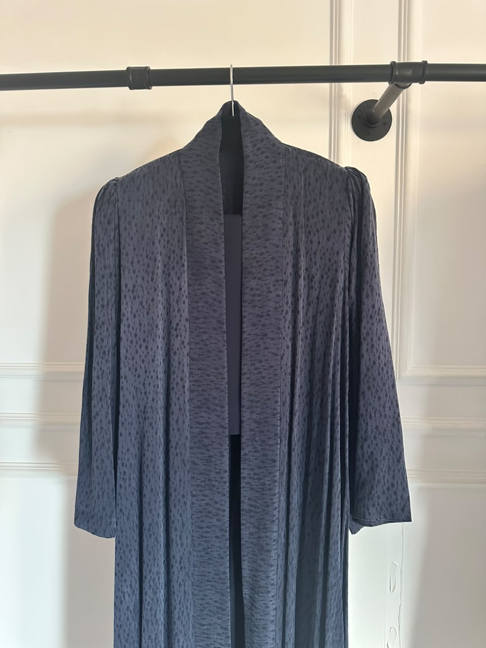 C 2387-02 Premium Navy Dots Abaya