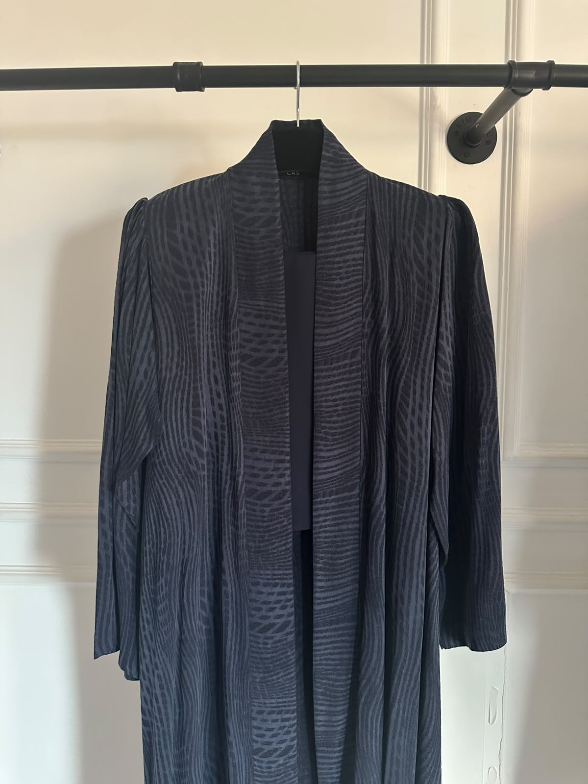 C 2388-03 Navy Swirls Abaya