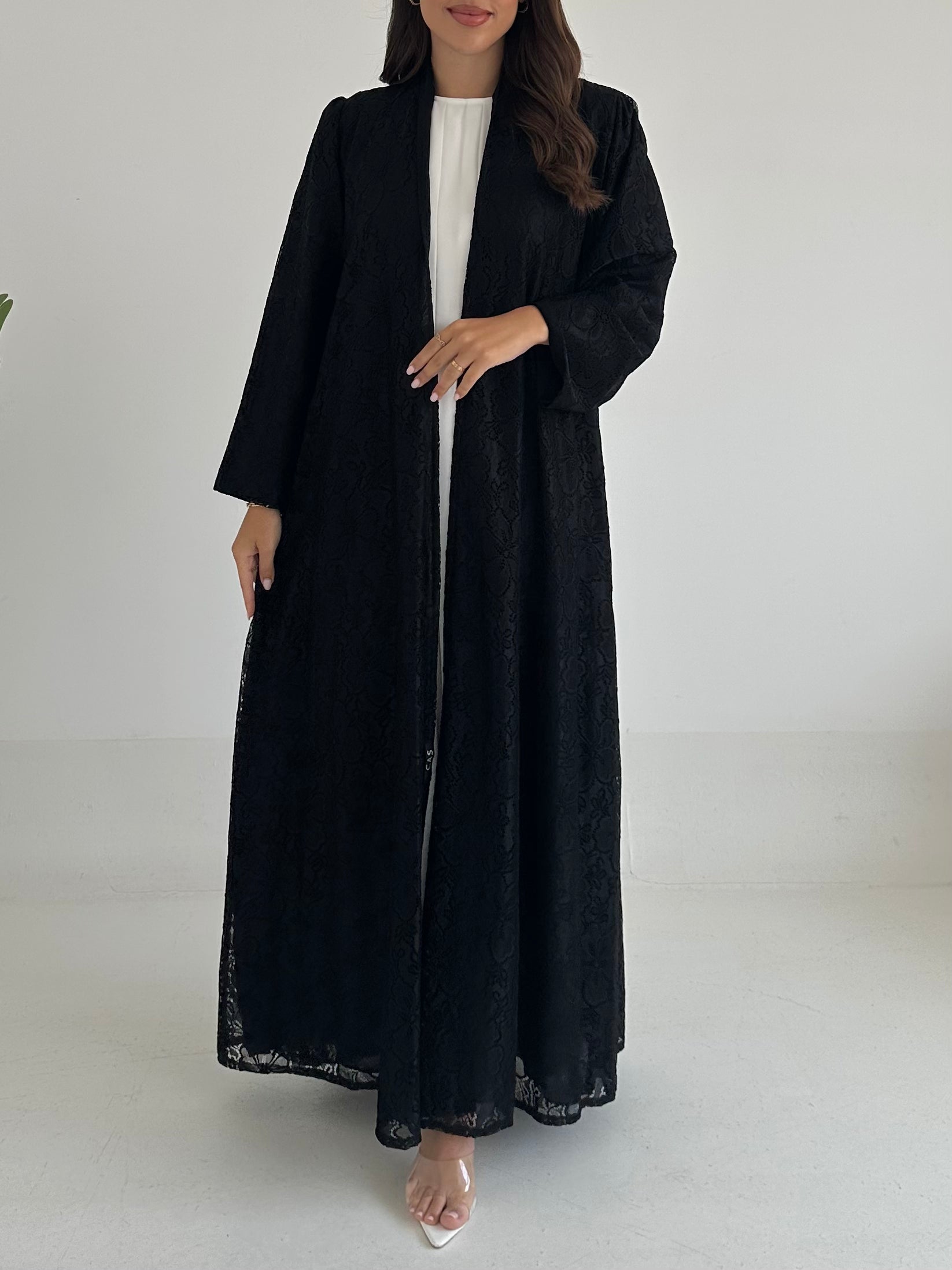 C 2410 Black Floral Dantel Abaya