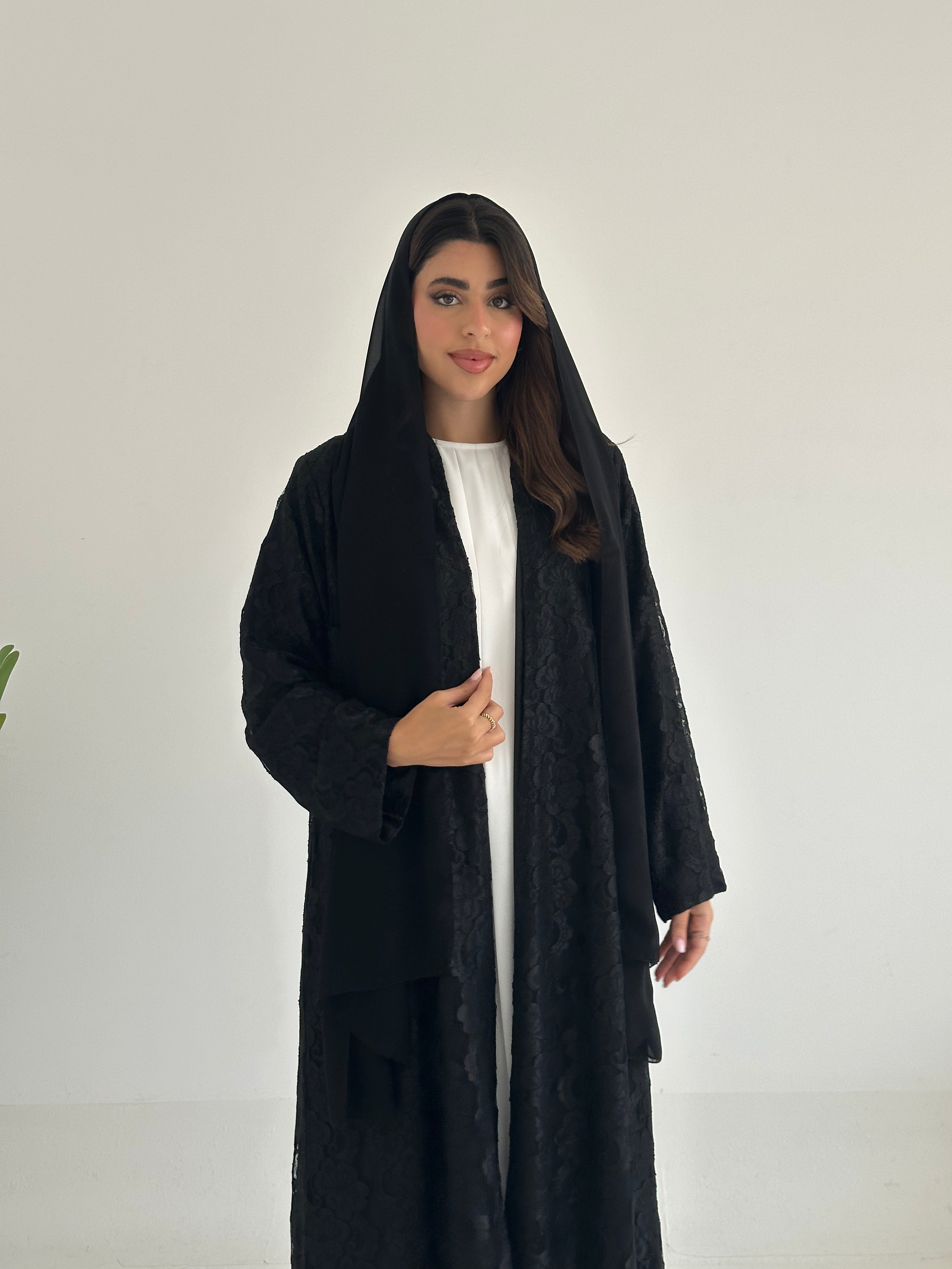 C 2412 Black Floral Dantel Abaya