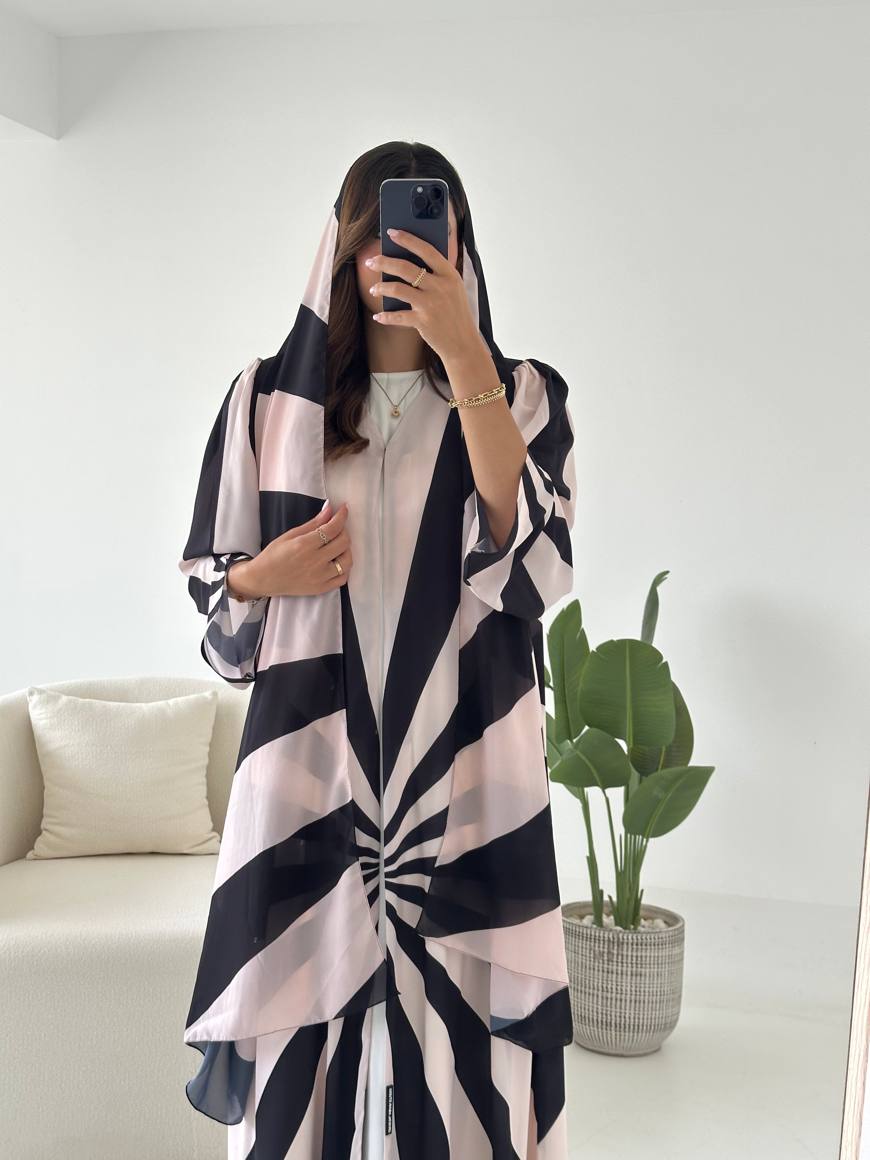 C 2429 Pale Pink Printed Abaya