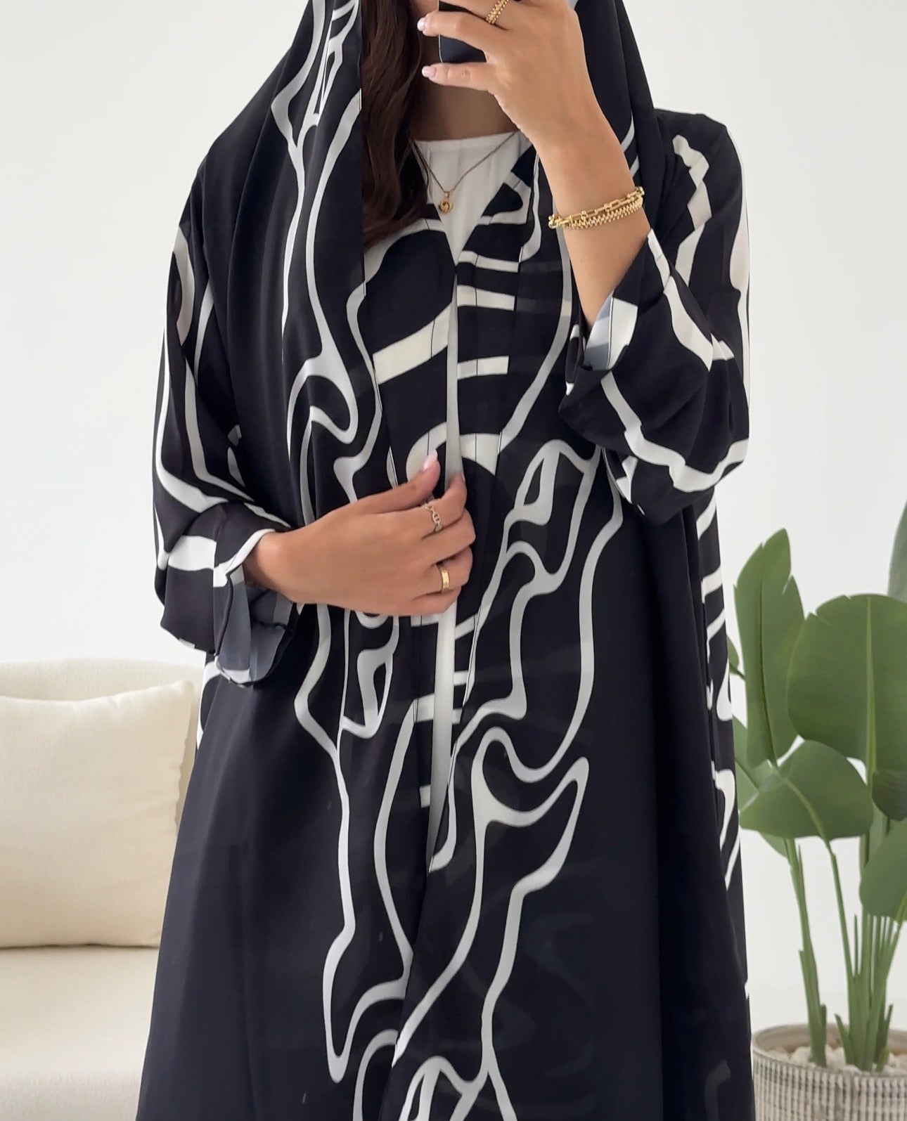 C 2430 Black White Printed Abaya