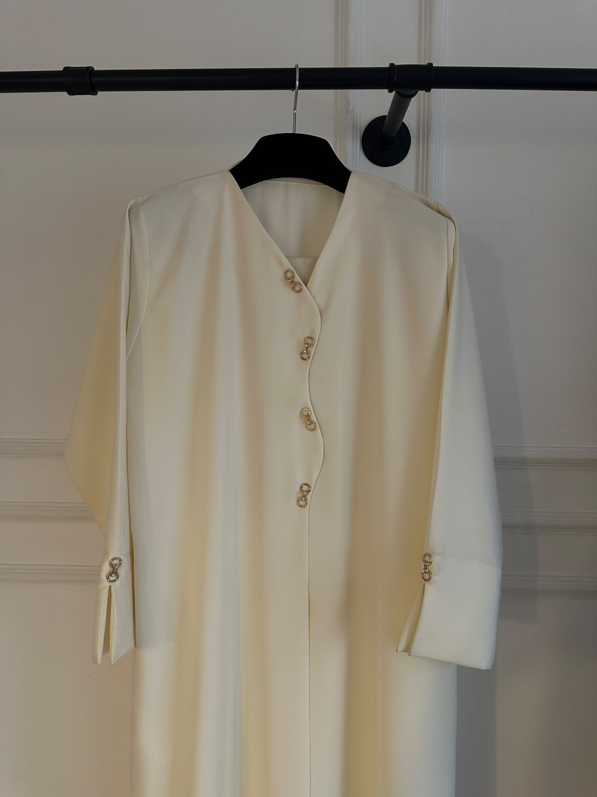 C 2442 Cream Abaya