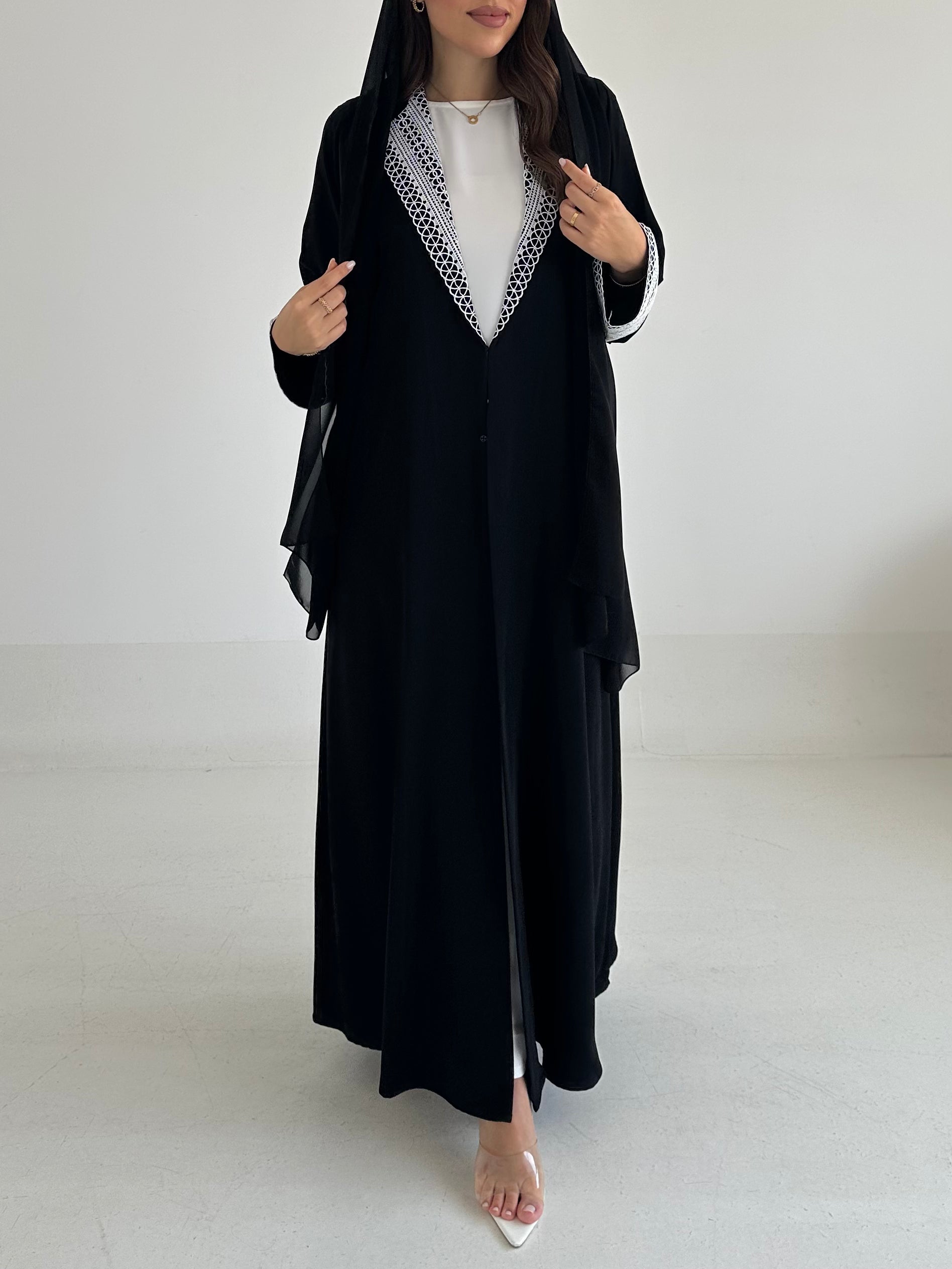 C 2472 Black White Lace Abaya