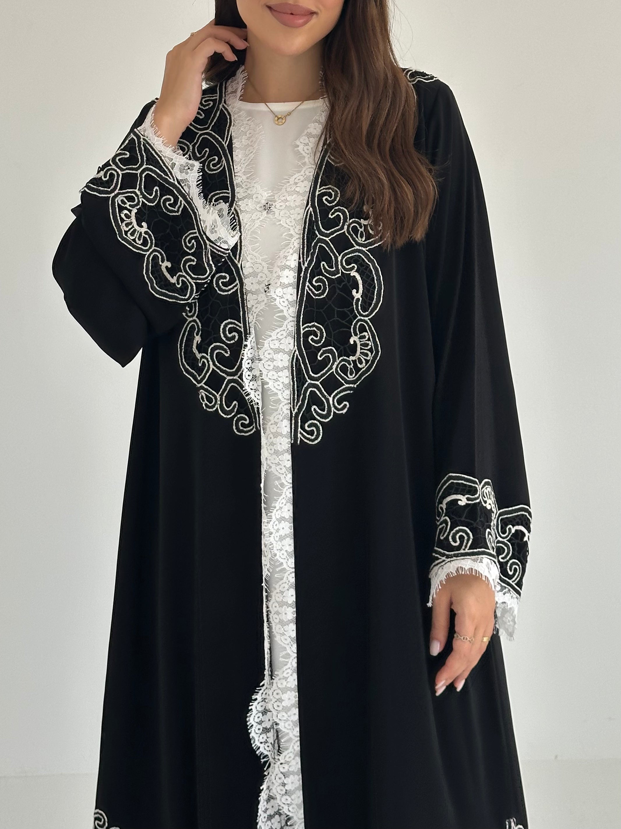 C 2500 Black White Lace Abaya