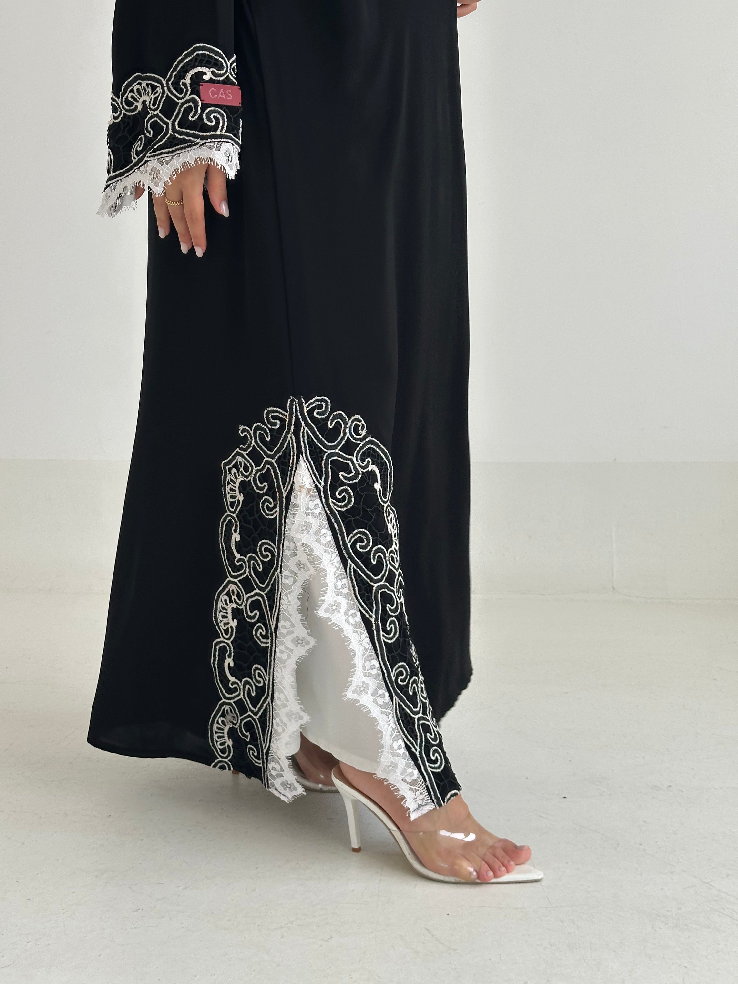 C 2500 Black White Lace Abaya
