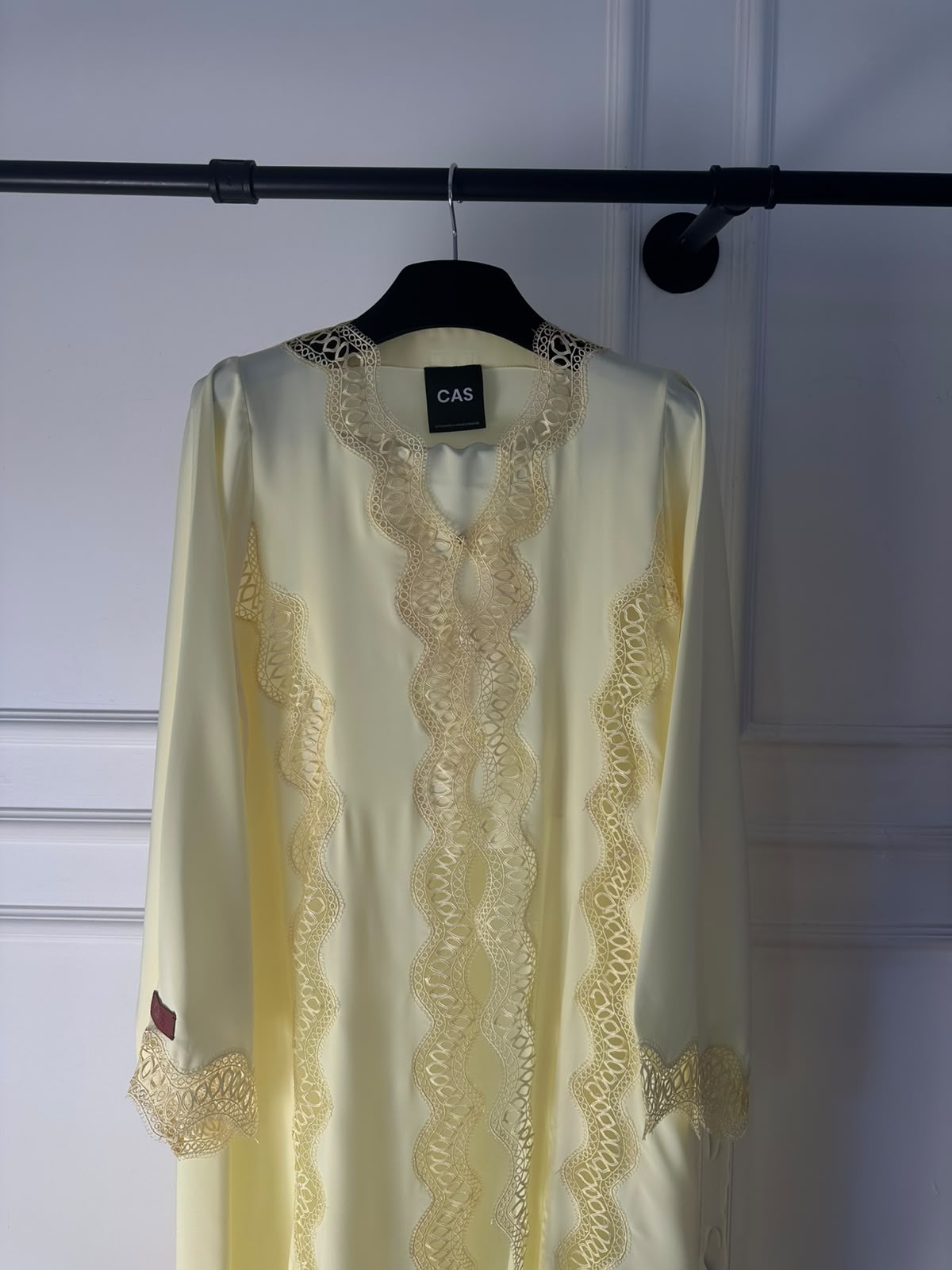 C 2508 Vanilla Fluff Lace Abaya