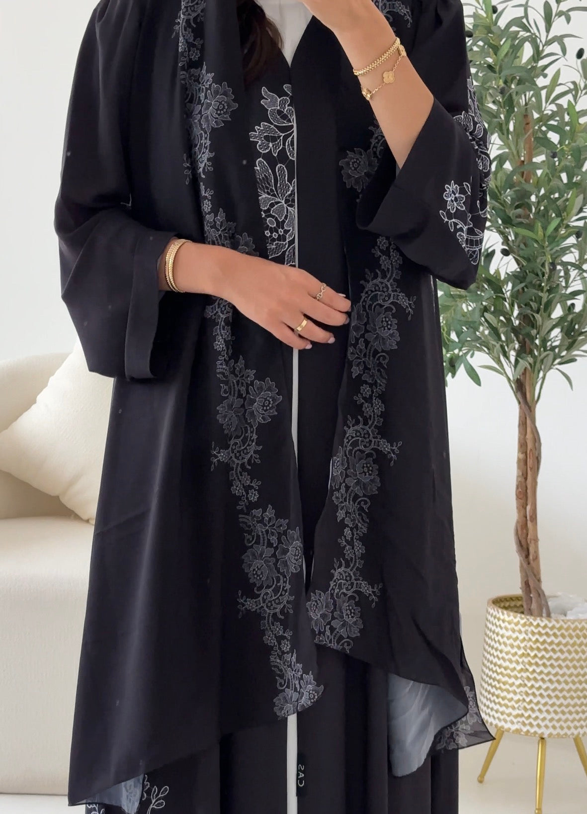 C 2541 Black Floral Printed Abaya