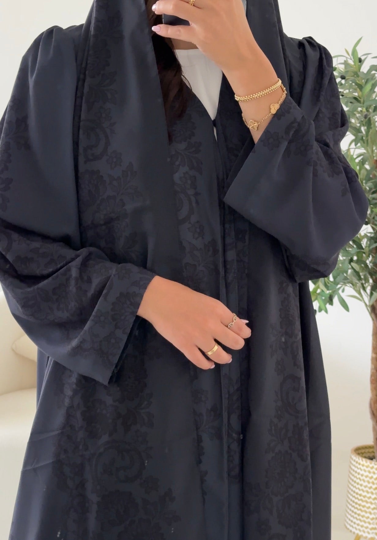 C 2542 Dark Grey Printed Abaya