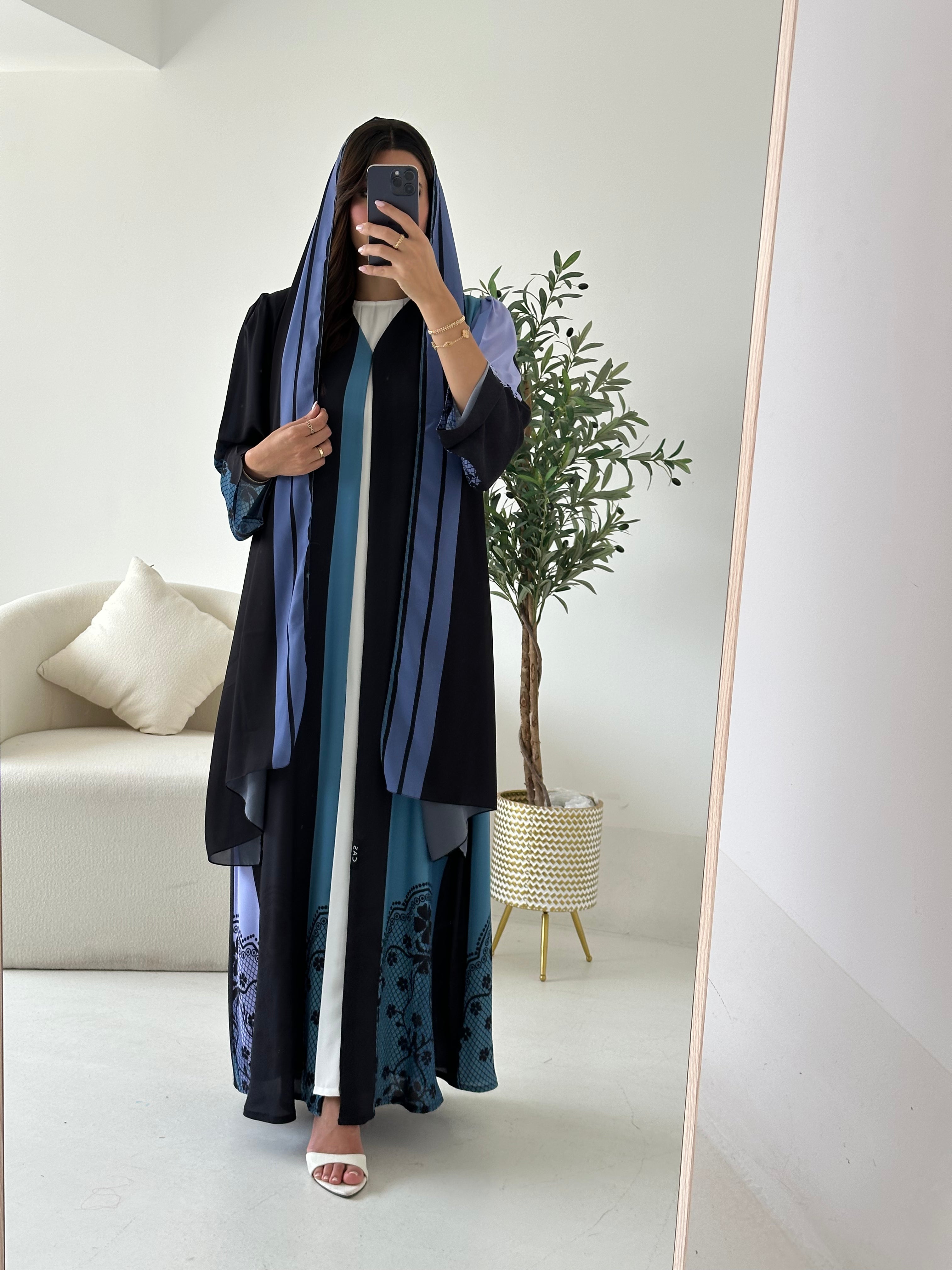 C 2549 Blue Violet Printed Abaya