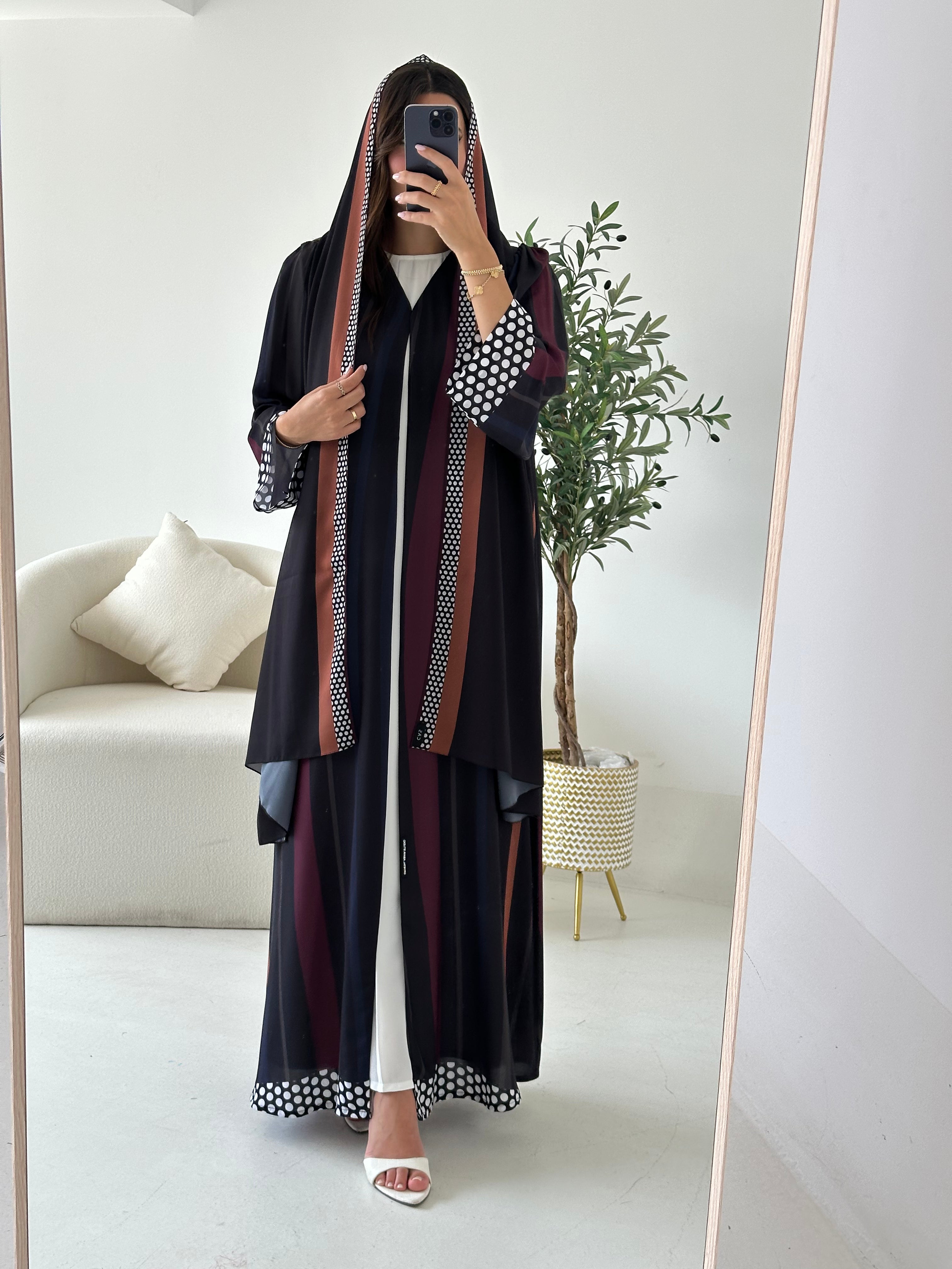 C 2556 Navy Grey Polka Printed Abaya