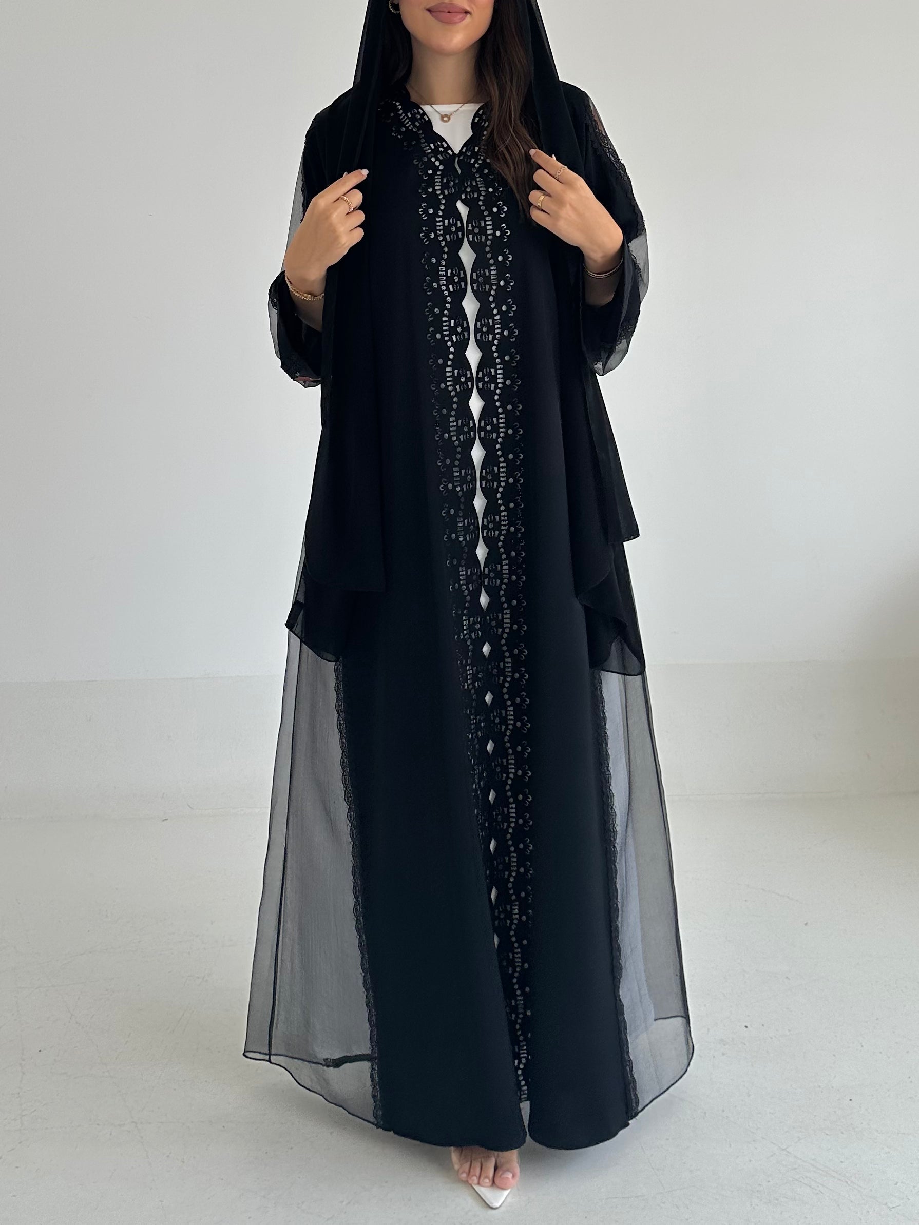 C 2580 Black Crystal Dantel Abaya