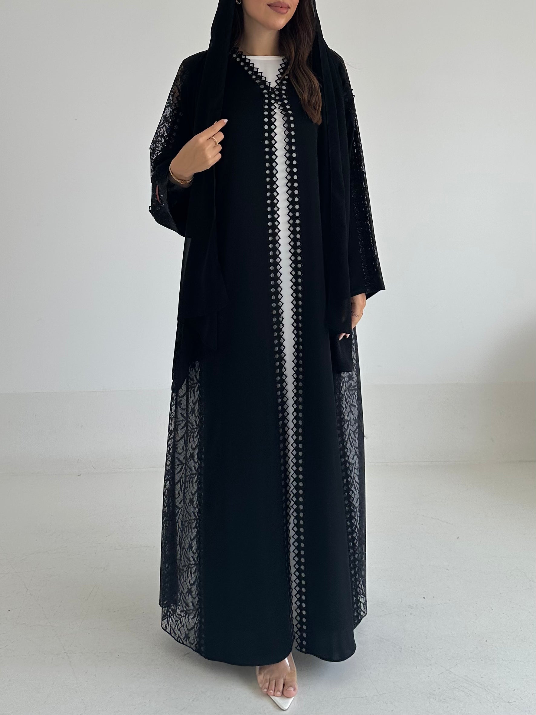 C 2581 Black Crystal Dantel Abaya