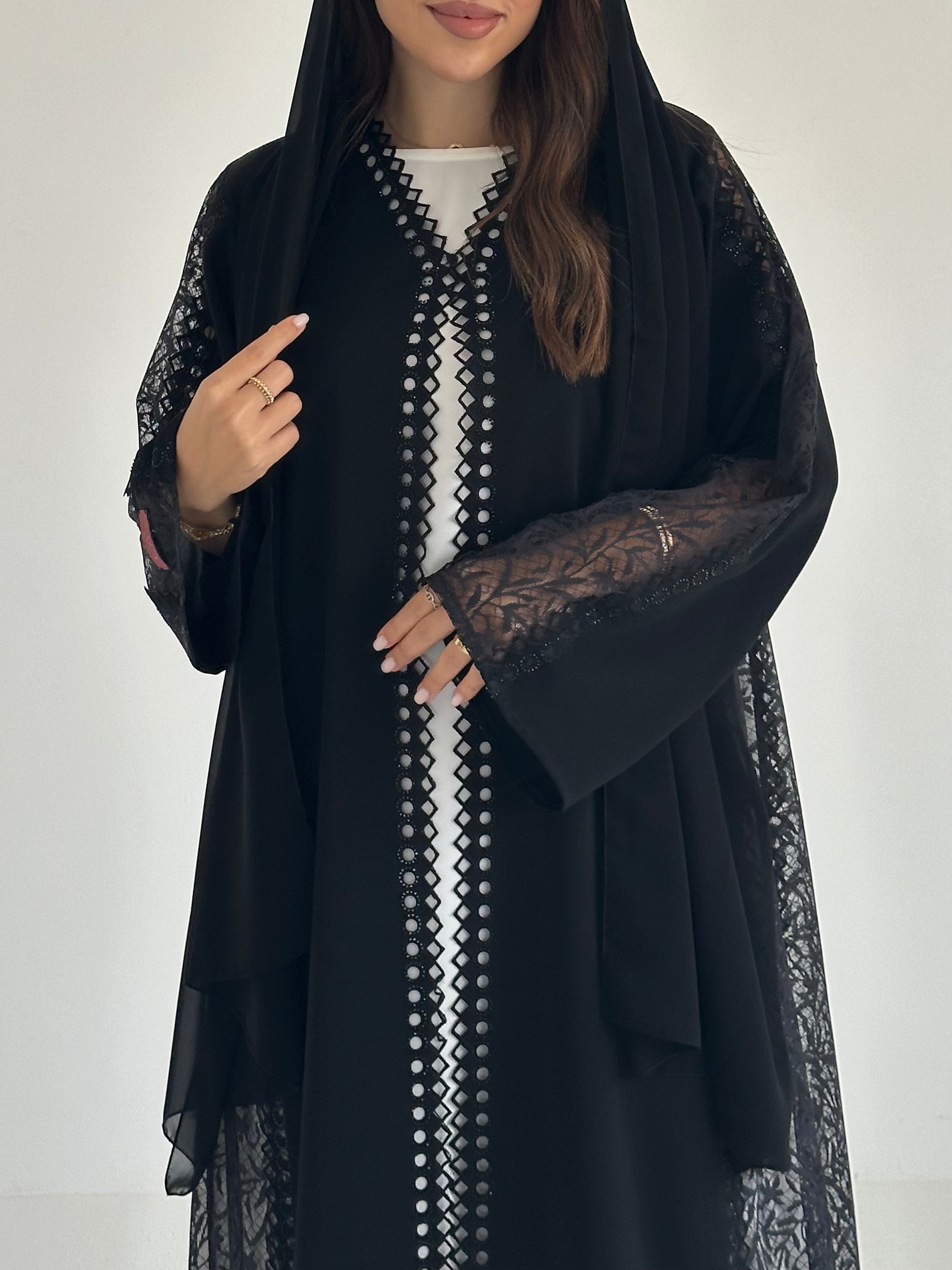 C 2581 Black Crystal Dantel Abaya