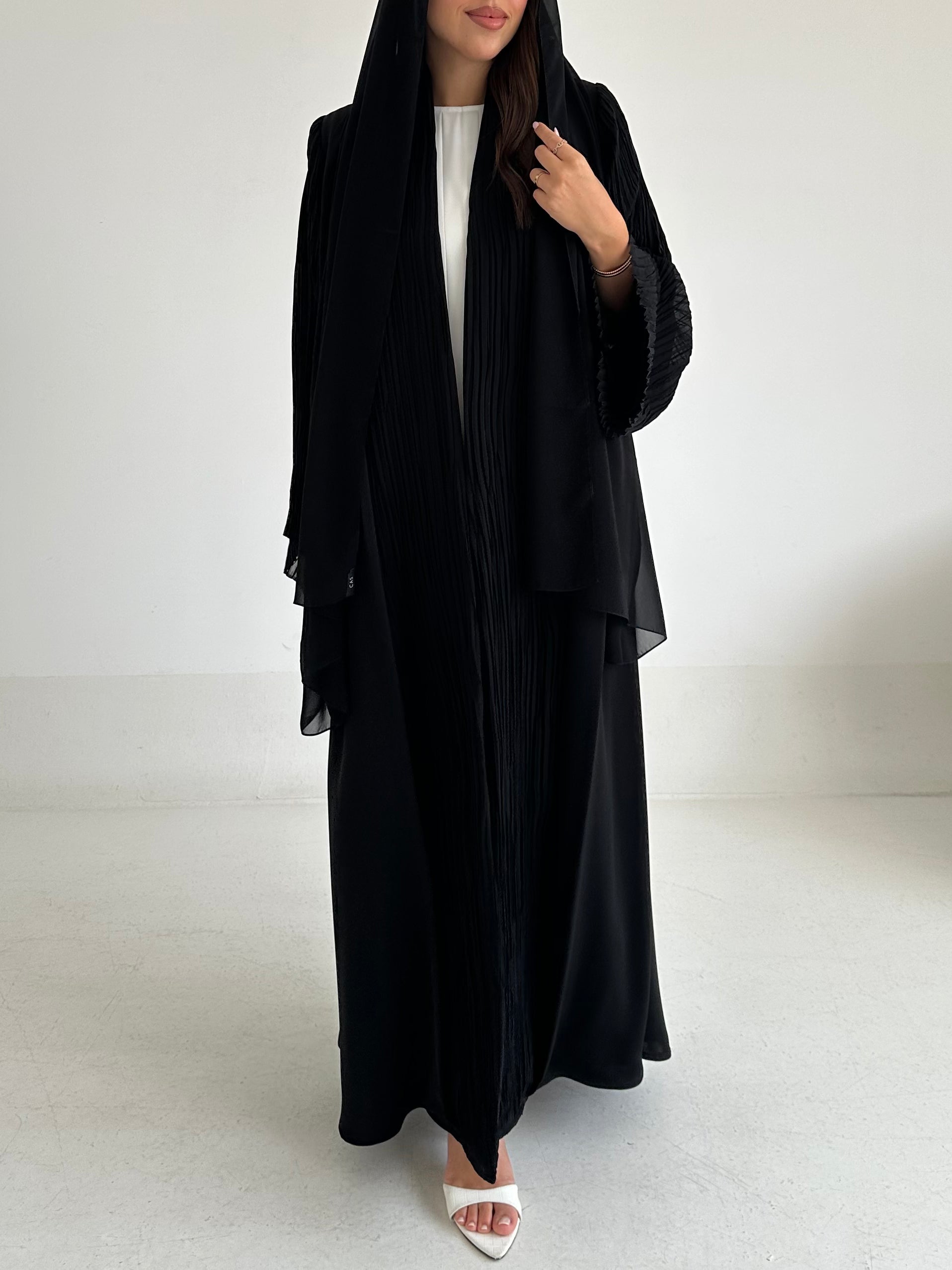 C 2587 Black Pleated Abaya