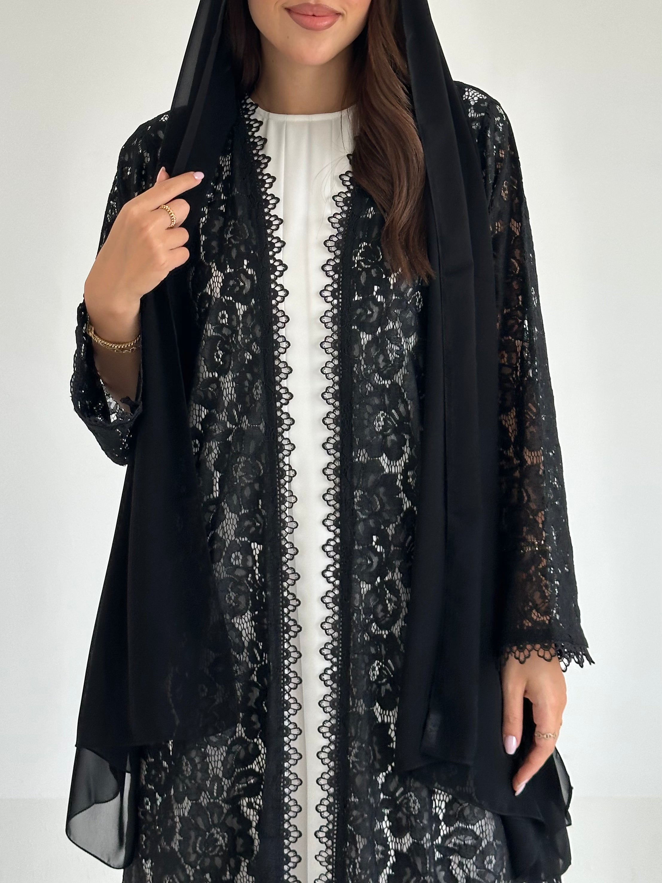 C 2592 Black Floral Dantel Abaya