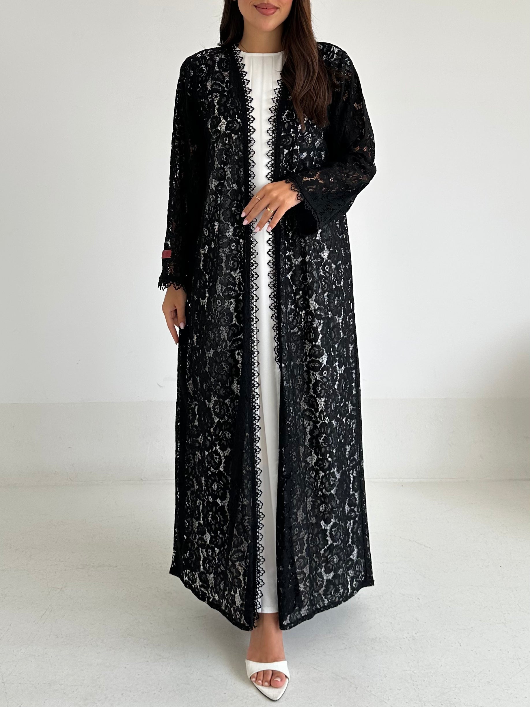 C 2592 Black Floral Dantel Abaya