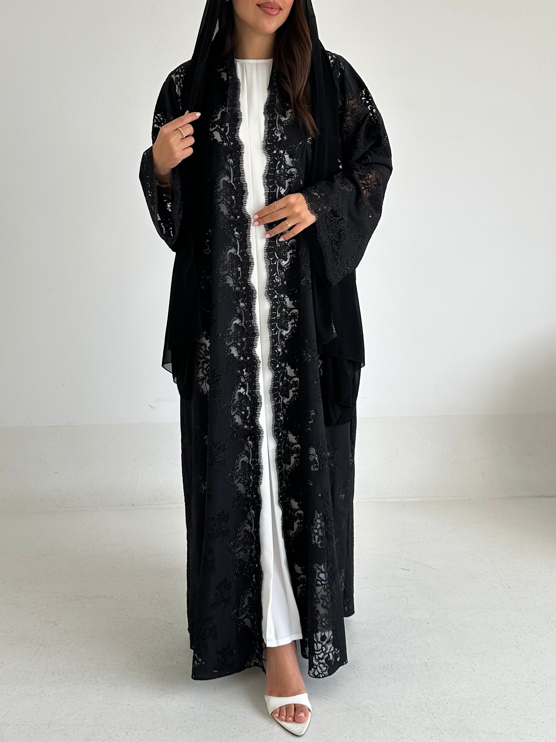 C 2594 Black Crystal Dantel Abaya