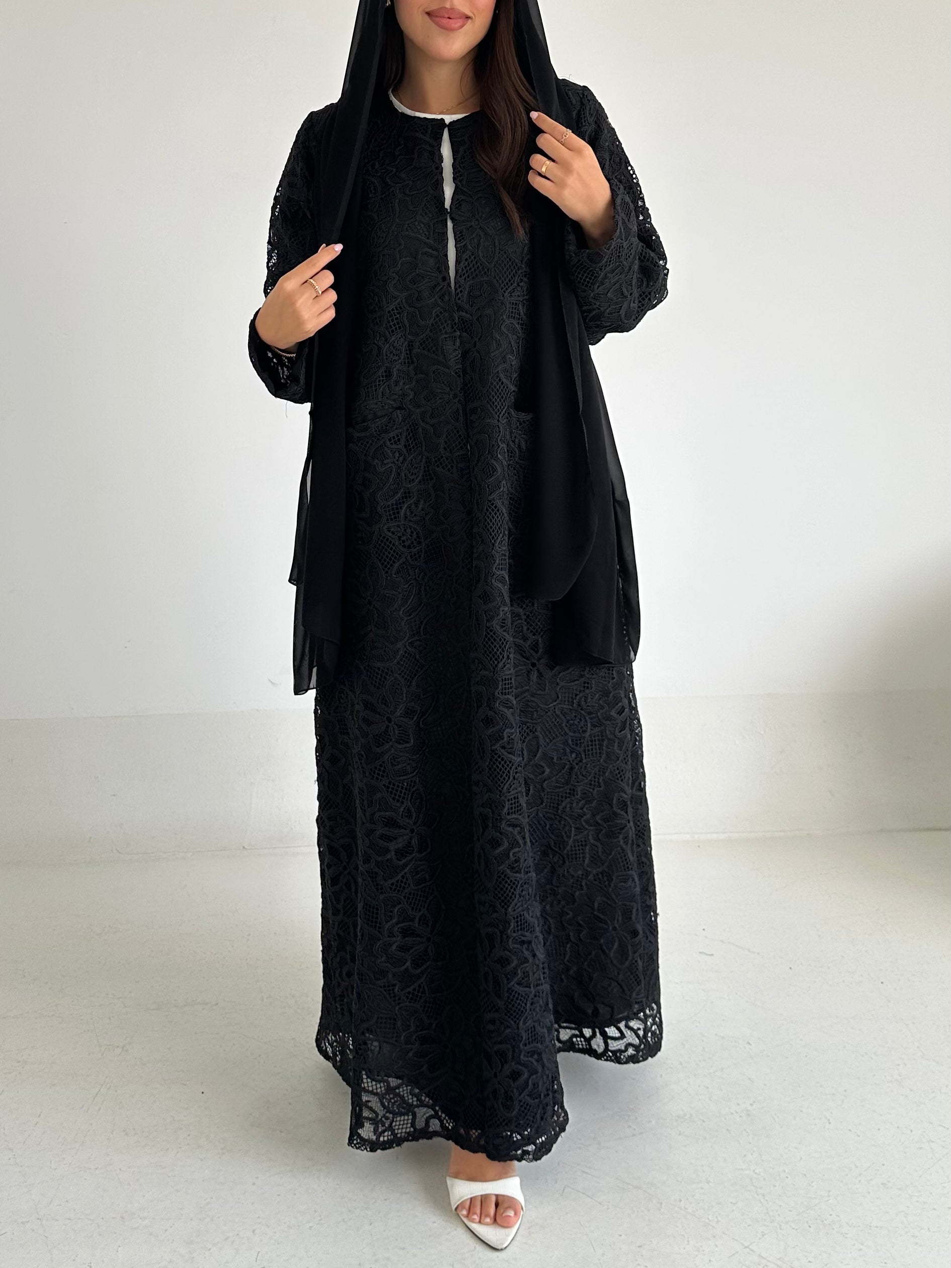 C 2603 Black Dantel Abaya