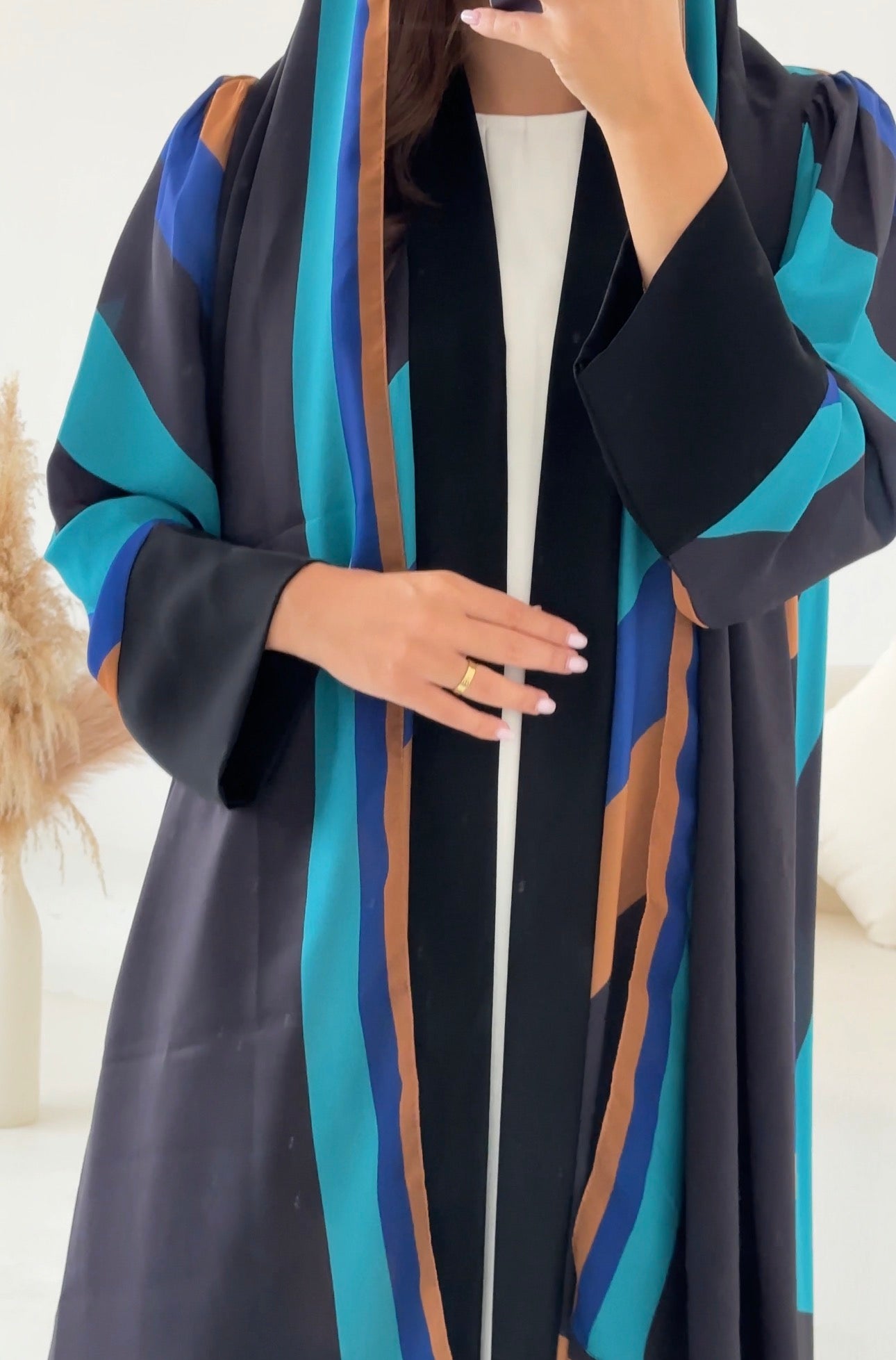 C 2617 Raspberry Striped Printed Abaya