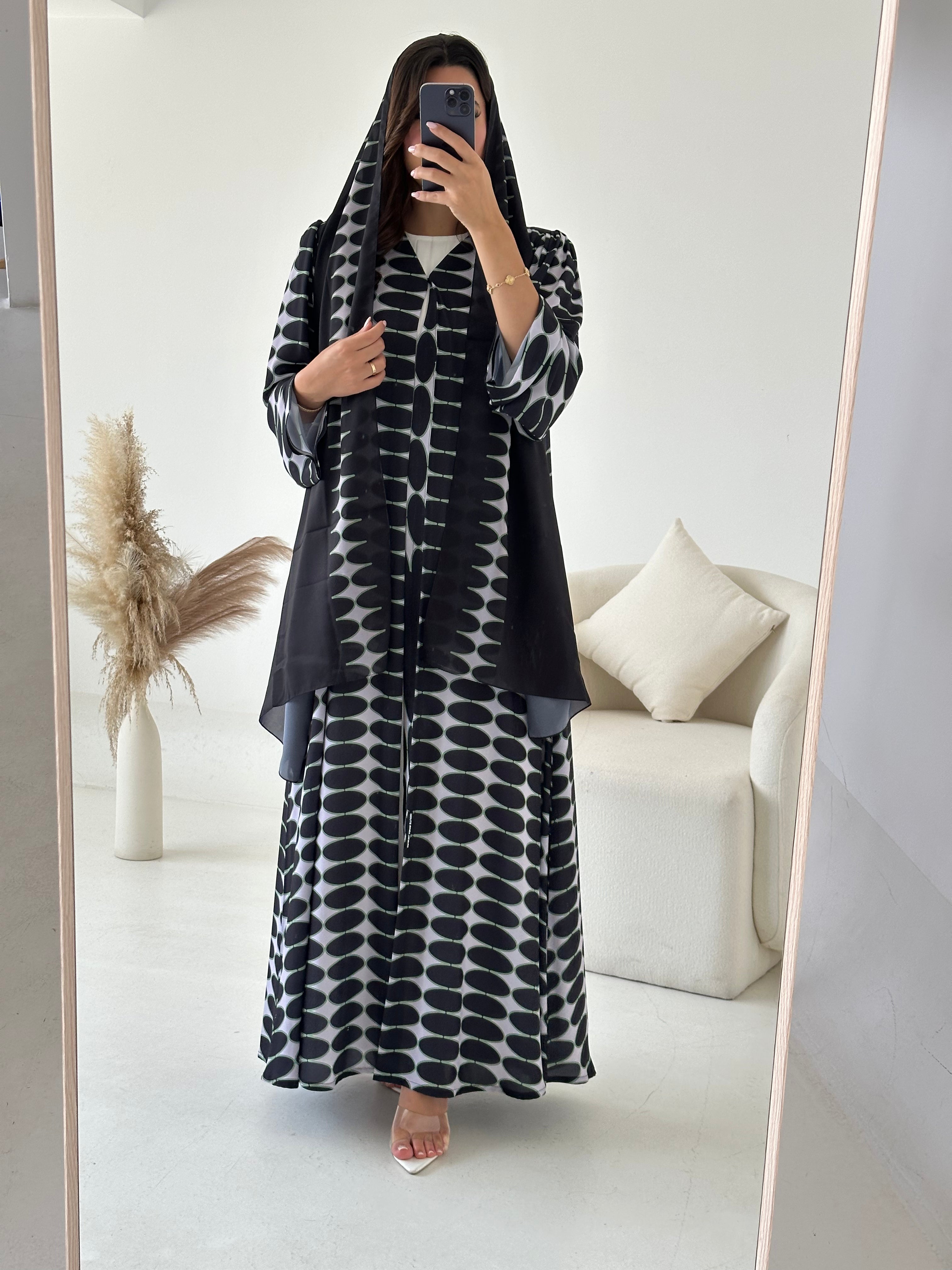 C 2621 Black Floral Printed Abaya