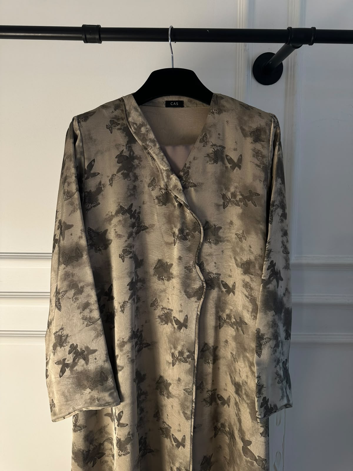 C 2625-02 Beige Butterfly Abaya