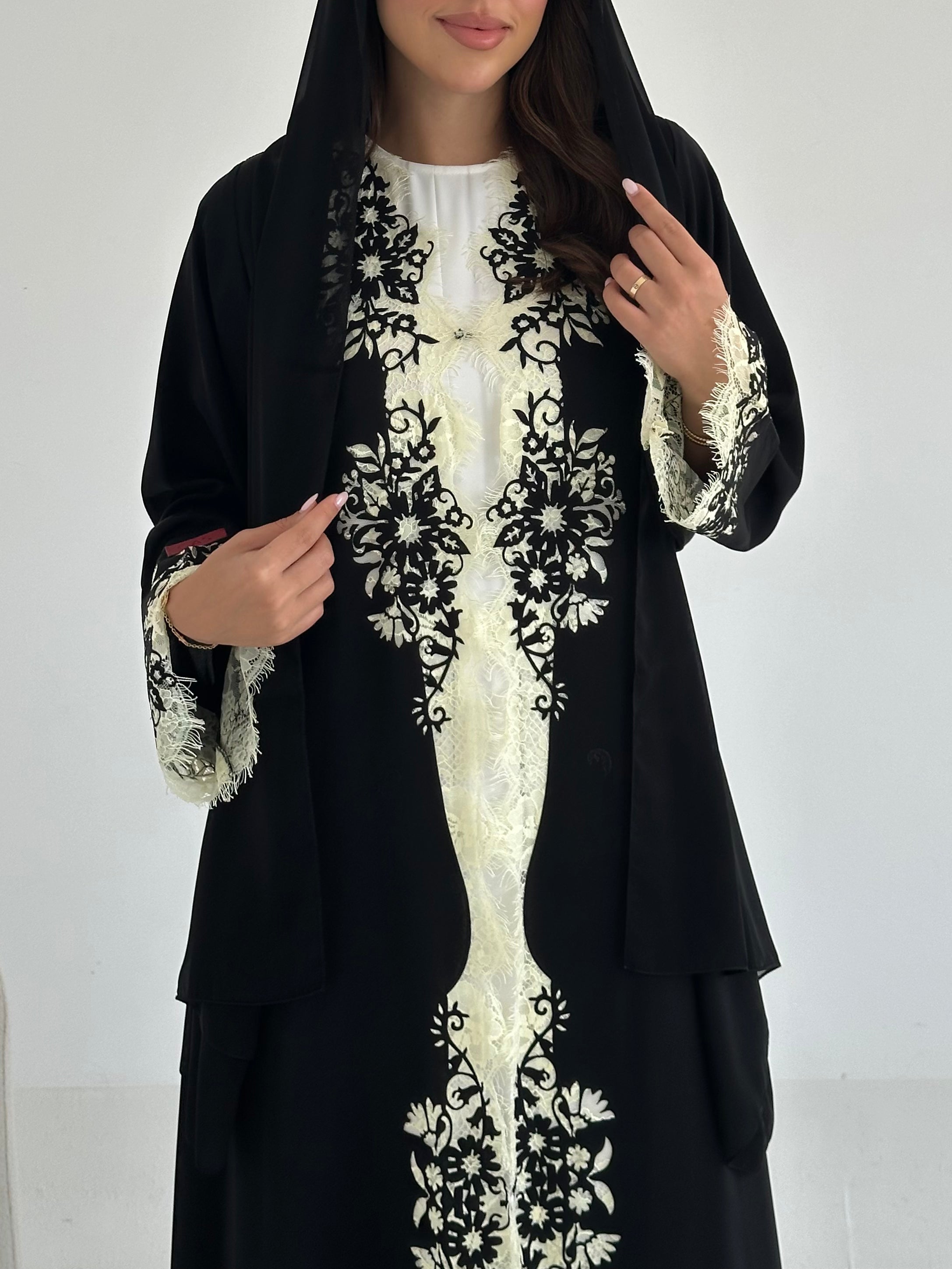 C 2642 Black Dantel Abaya