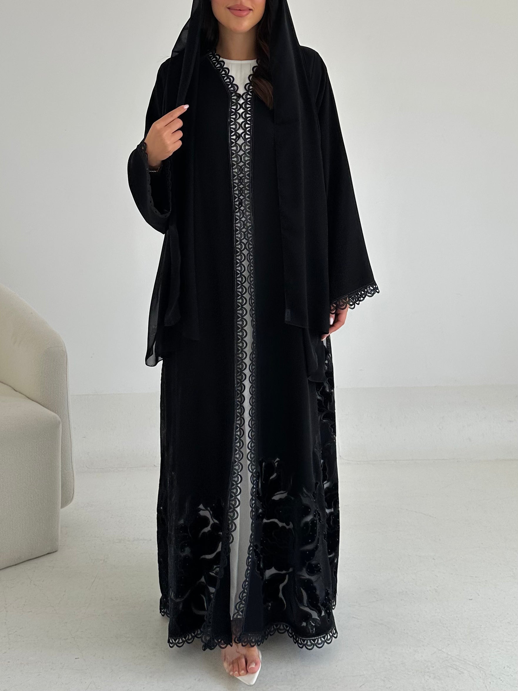 C 2652 Black Lace Abaya