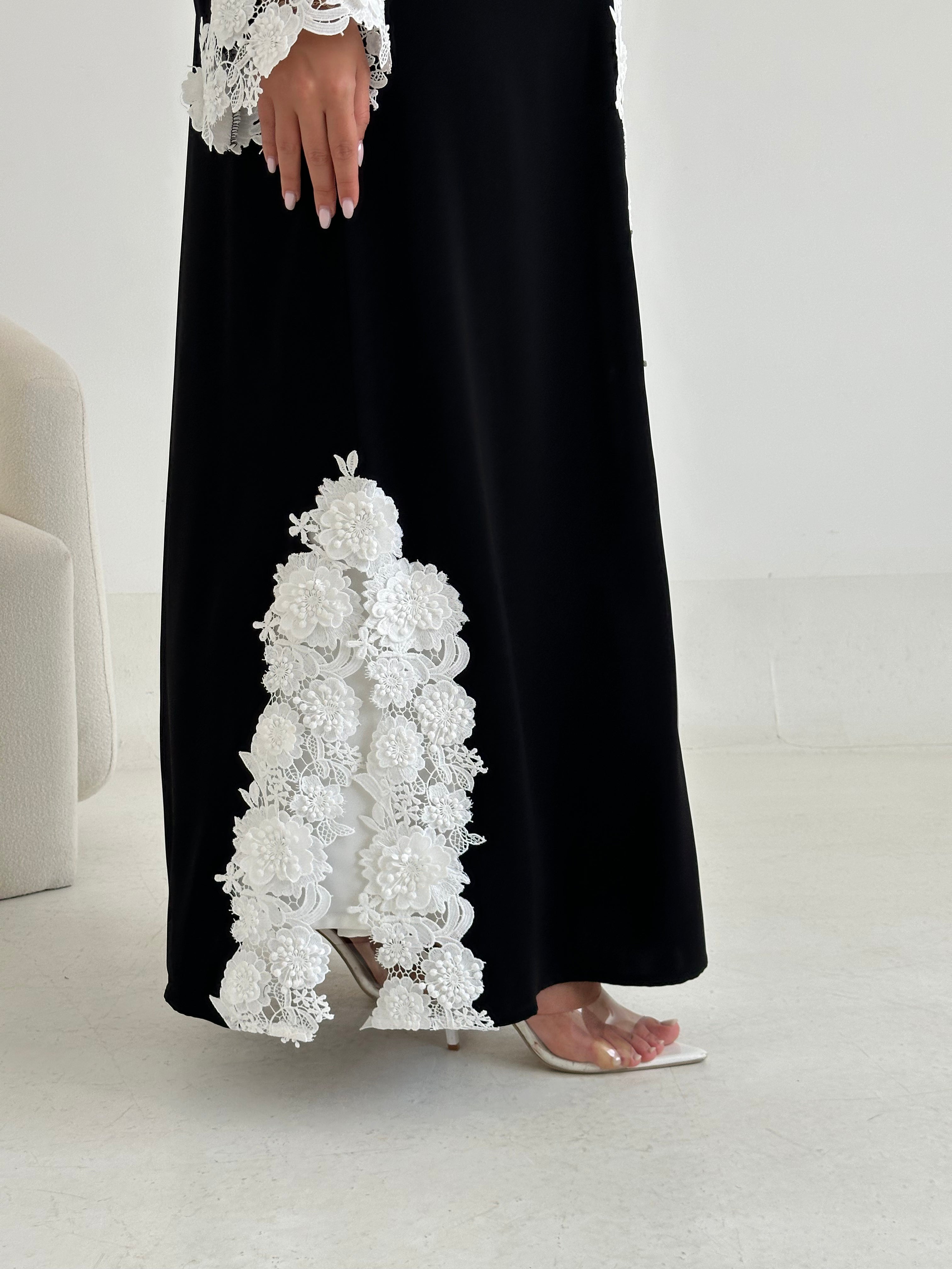 C 2665 - 01 - Black White Floral Lace Abaya