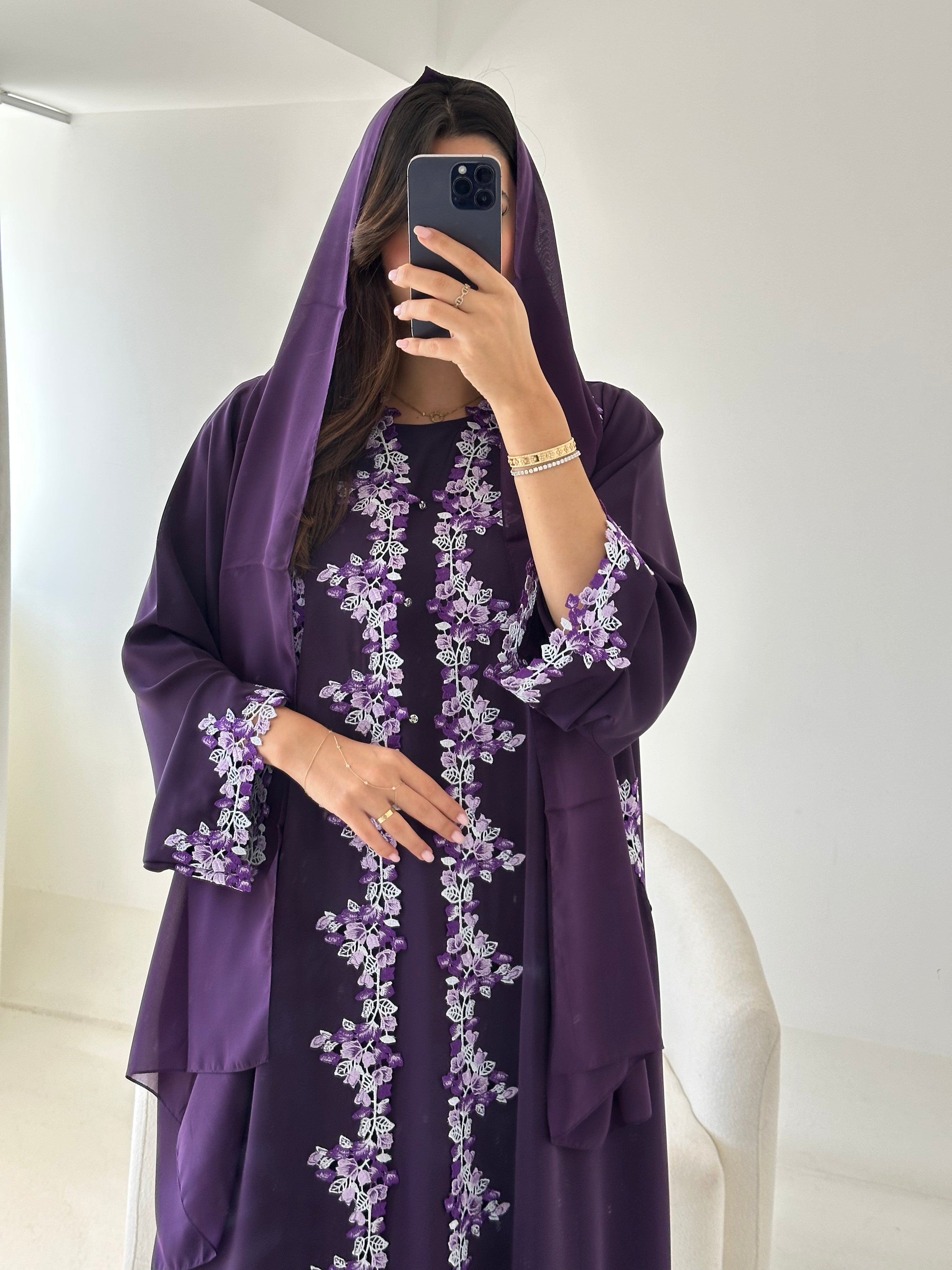 C 2735-01 Mystic Plum Lace Abaya