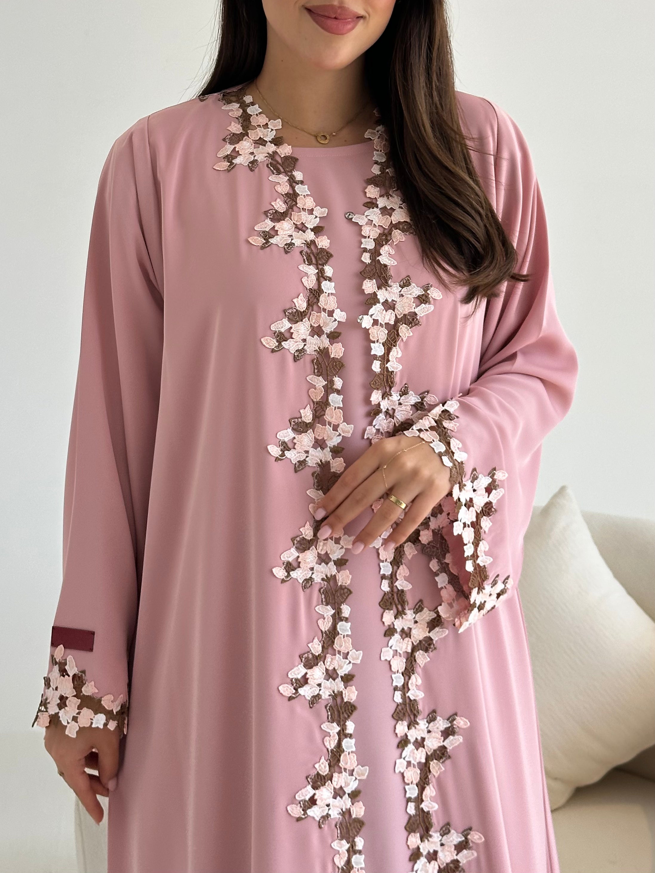 C 2735-04 Cinnamon Rose Lace Abaya