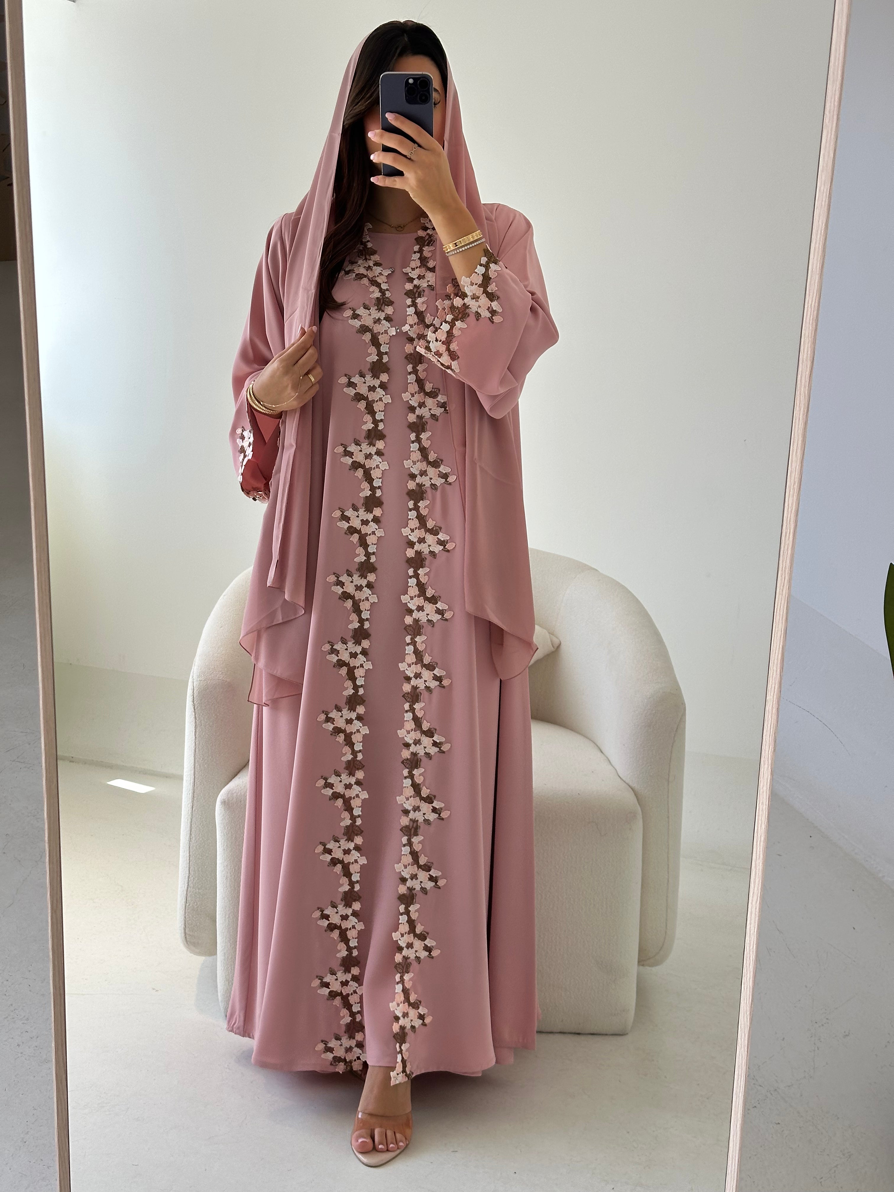 C 2735-04 Cinnamon Rose Lace Abaya